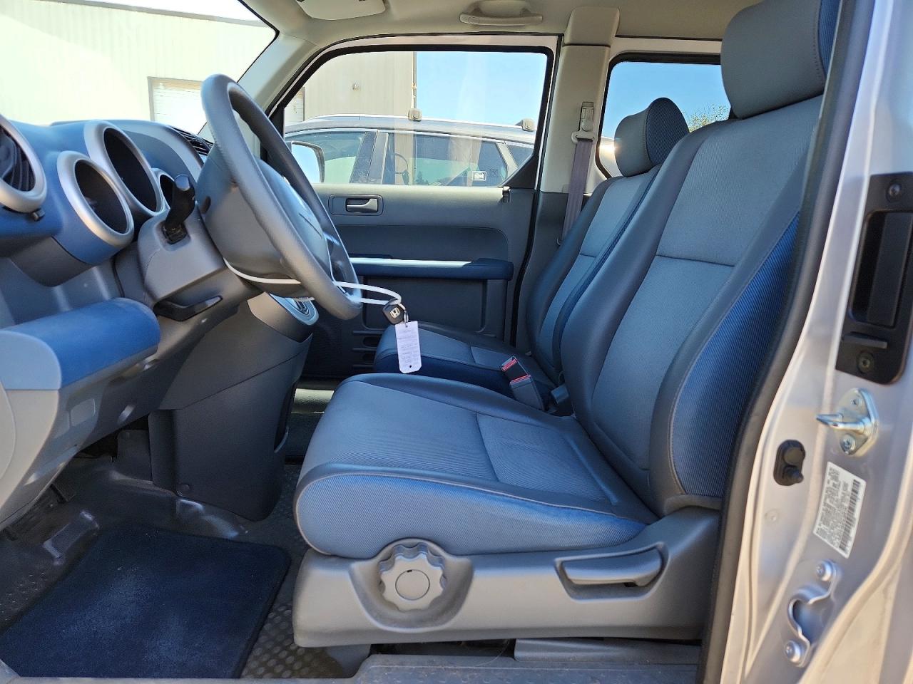 2004 Honda Element Lx Silver vin: 5J6YH18324L009734