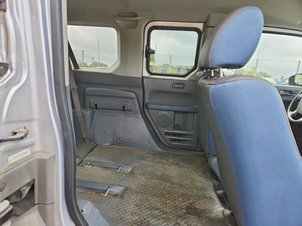 2005 Honda Element Lx Silver vin: 5J6YH18355L004223