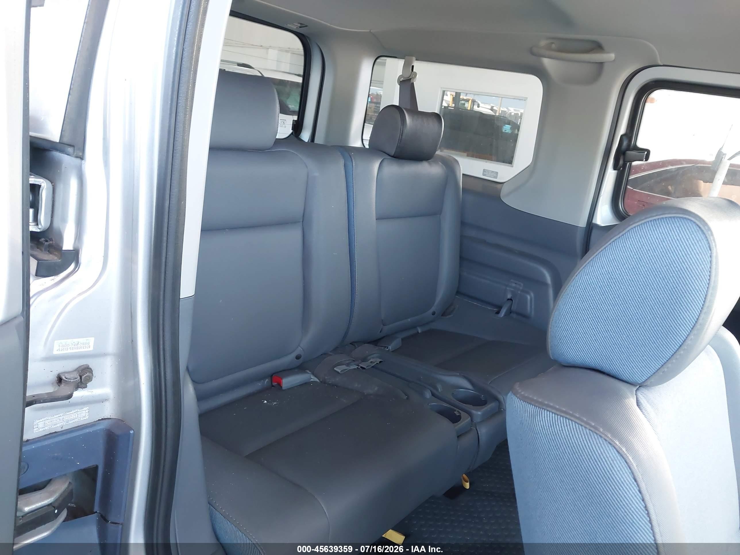 2006 Honda Element Lx Silver vin: 5J6YH18366L007178