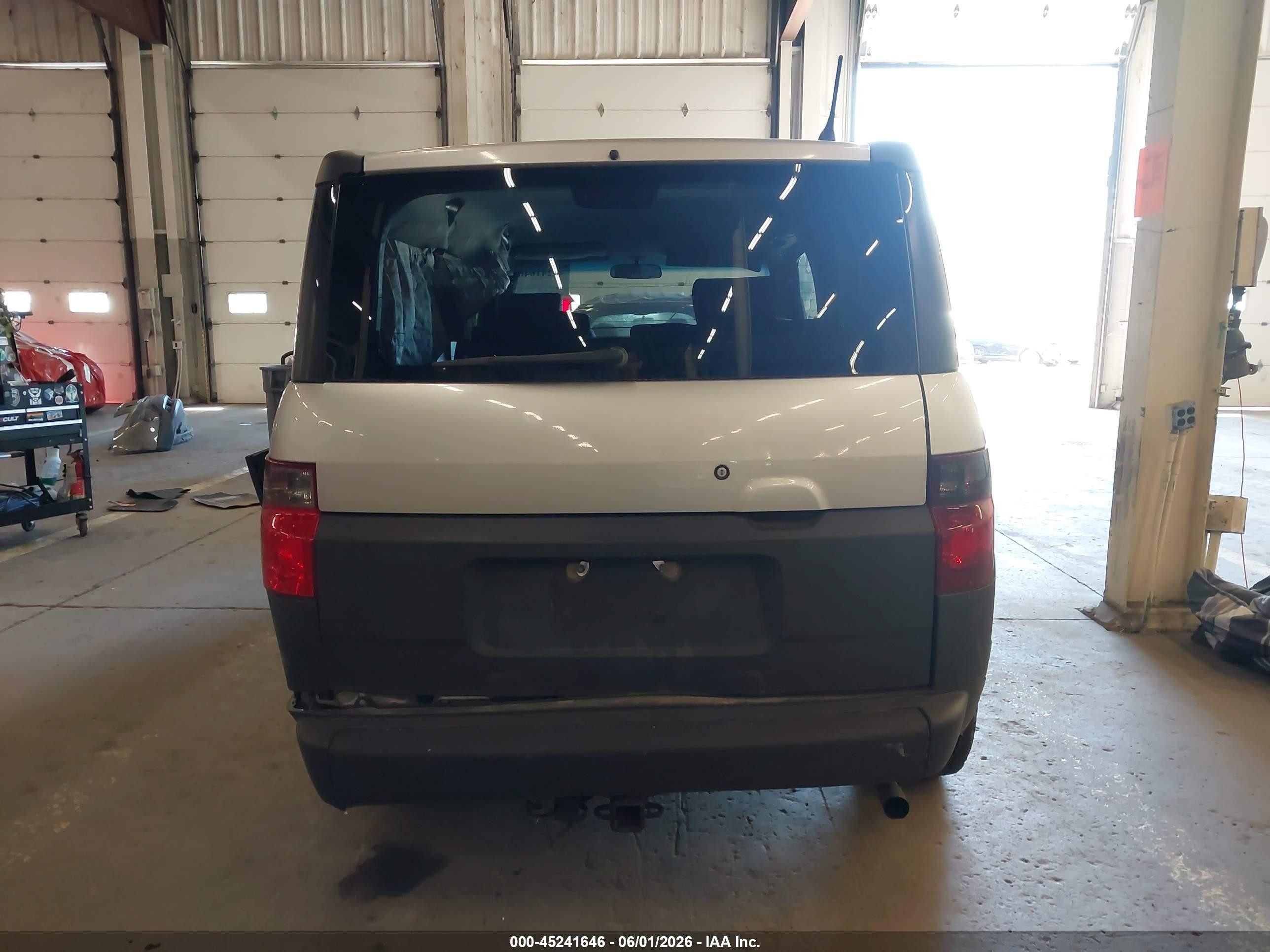 2007 Honda Element Lx Silver vin: 5J6YH183X7L004642