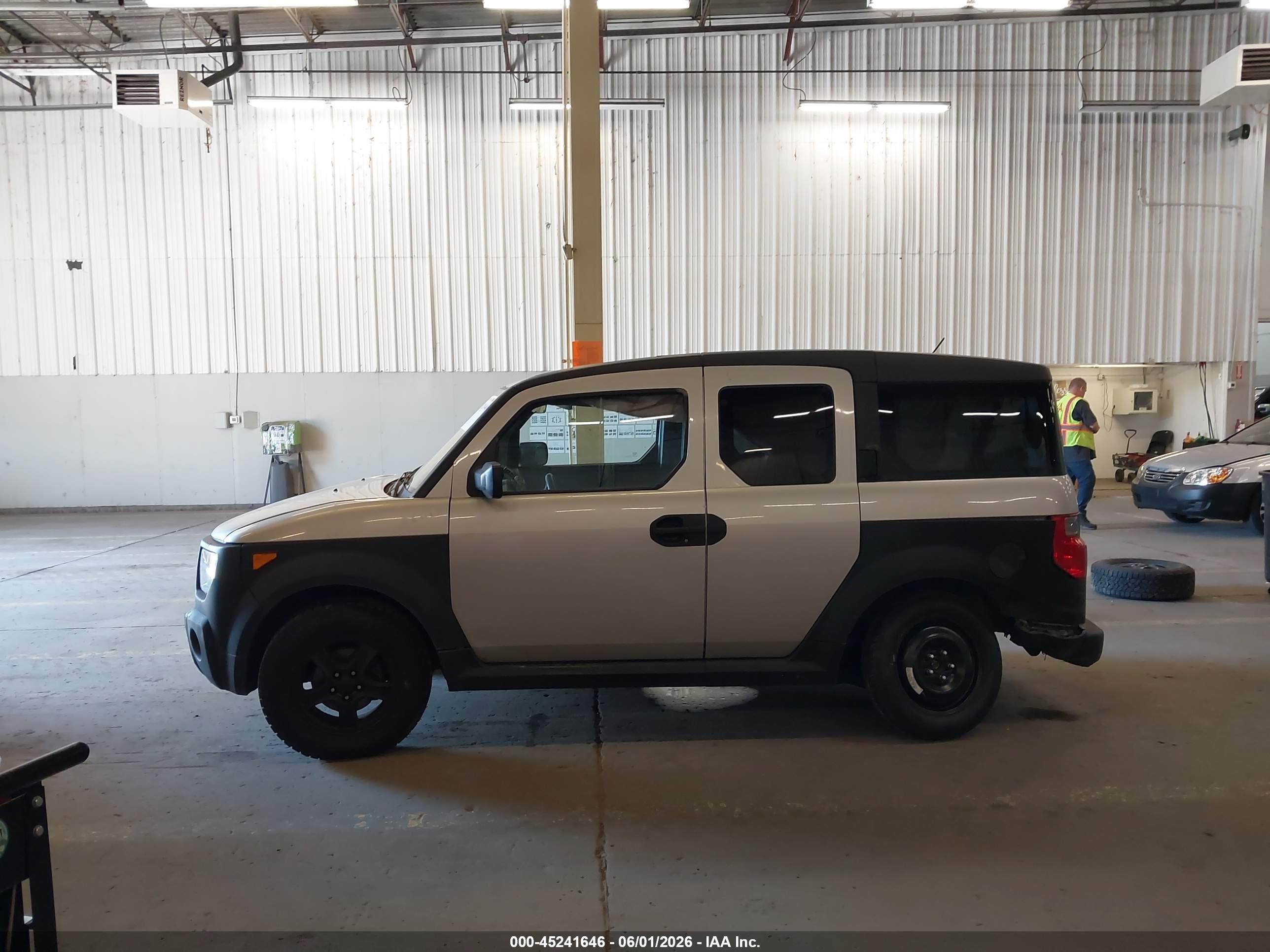 2007 Honda Element Lx Silver vin: 5J6YH183X7L004642