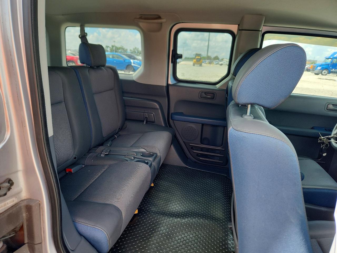 2004 Honda Element Ex Silver vin: 5J6YH18534L011106