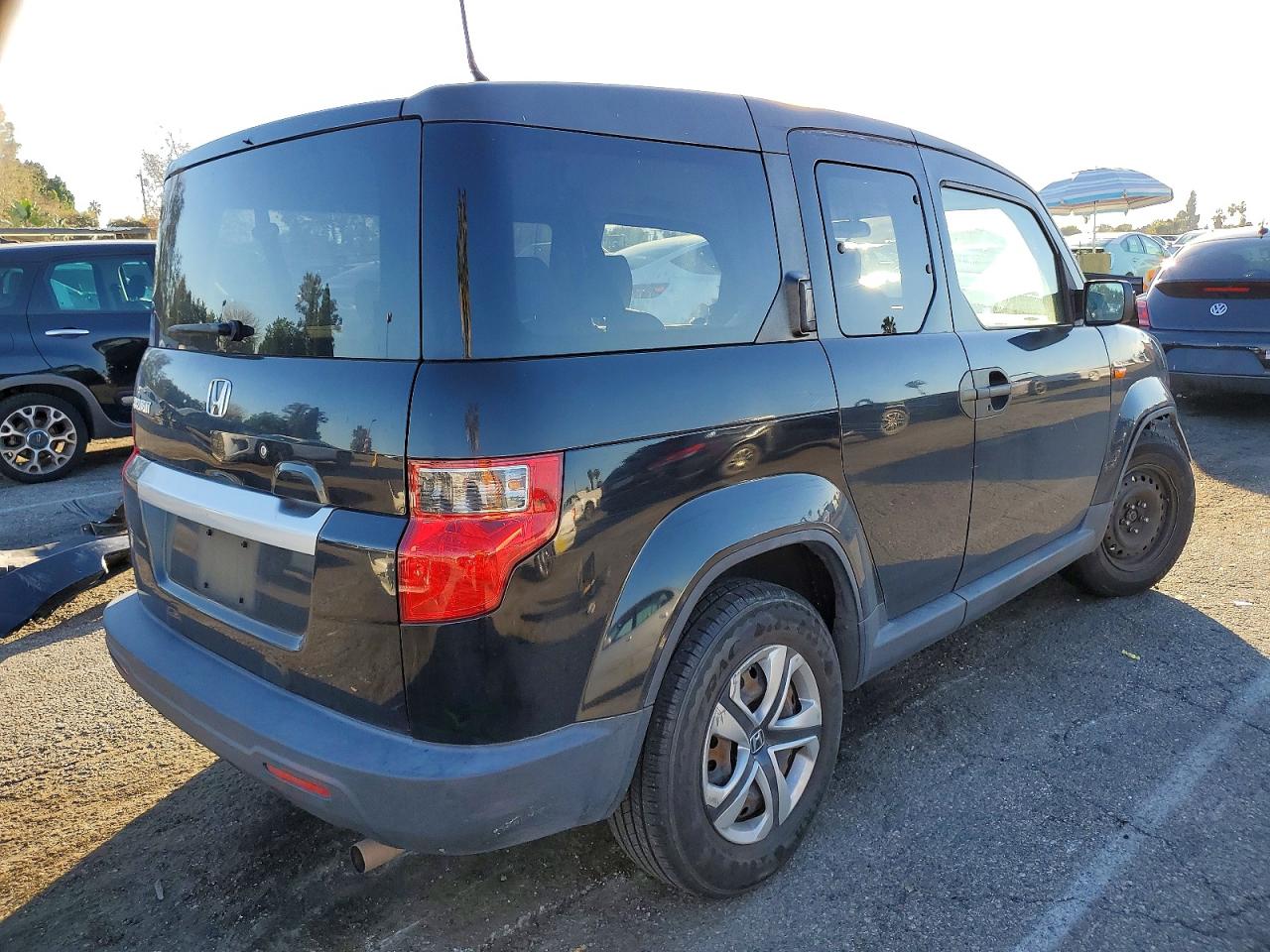 2011 Honda Element Lx Black vin: 5J6YH1H32BL000657