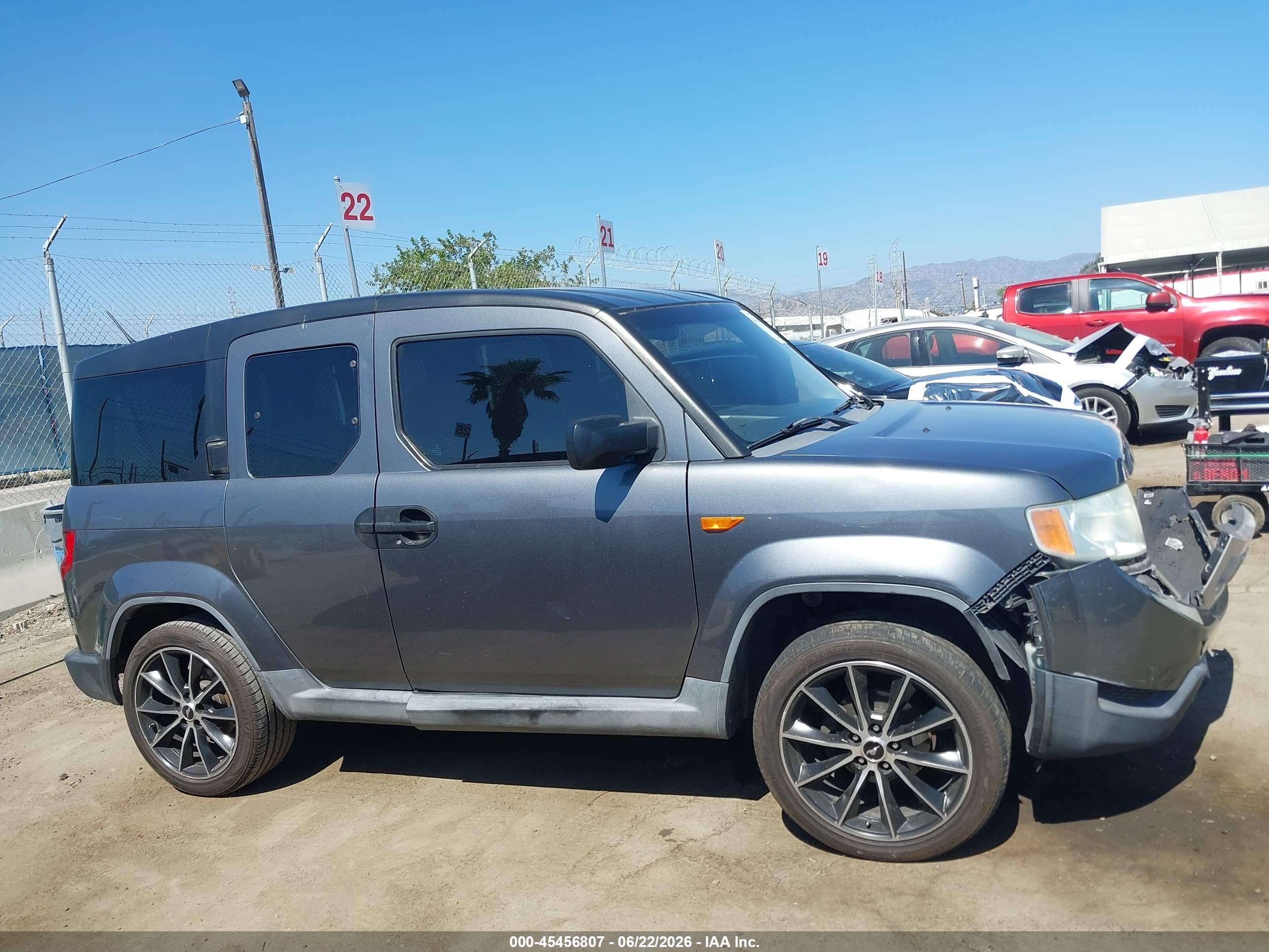 2010 Honda Element Lx Gray vin: 5J6YH1H36AL001132