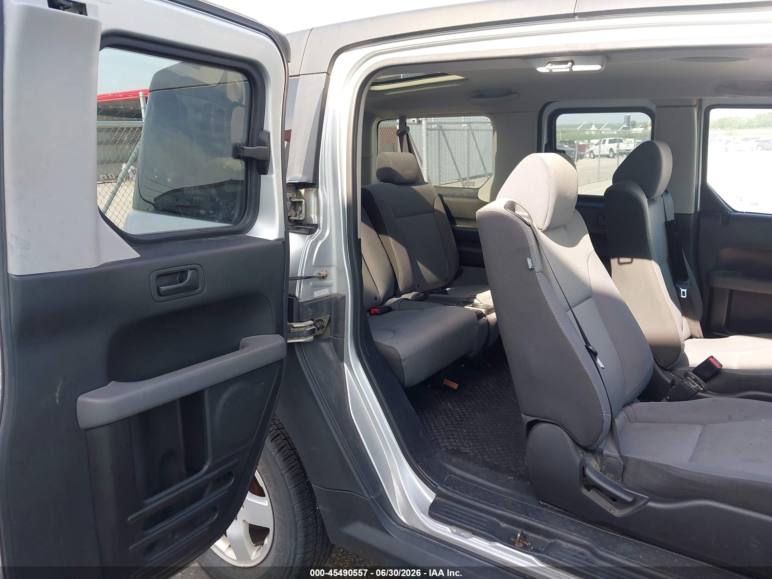 2007 Honda Element Lx Silver vin: 5J6YH28307L009466