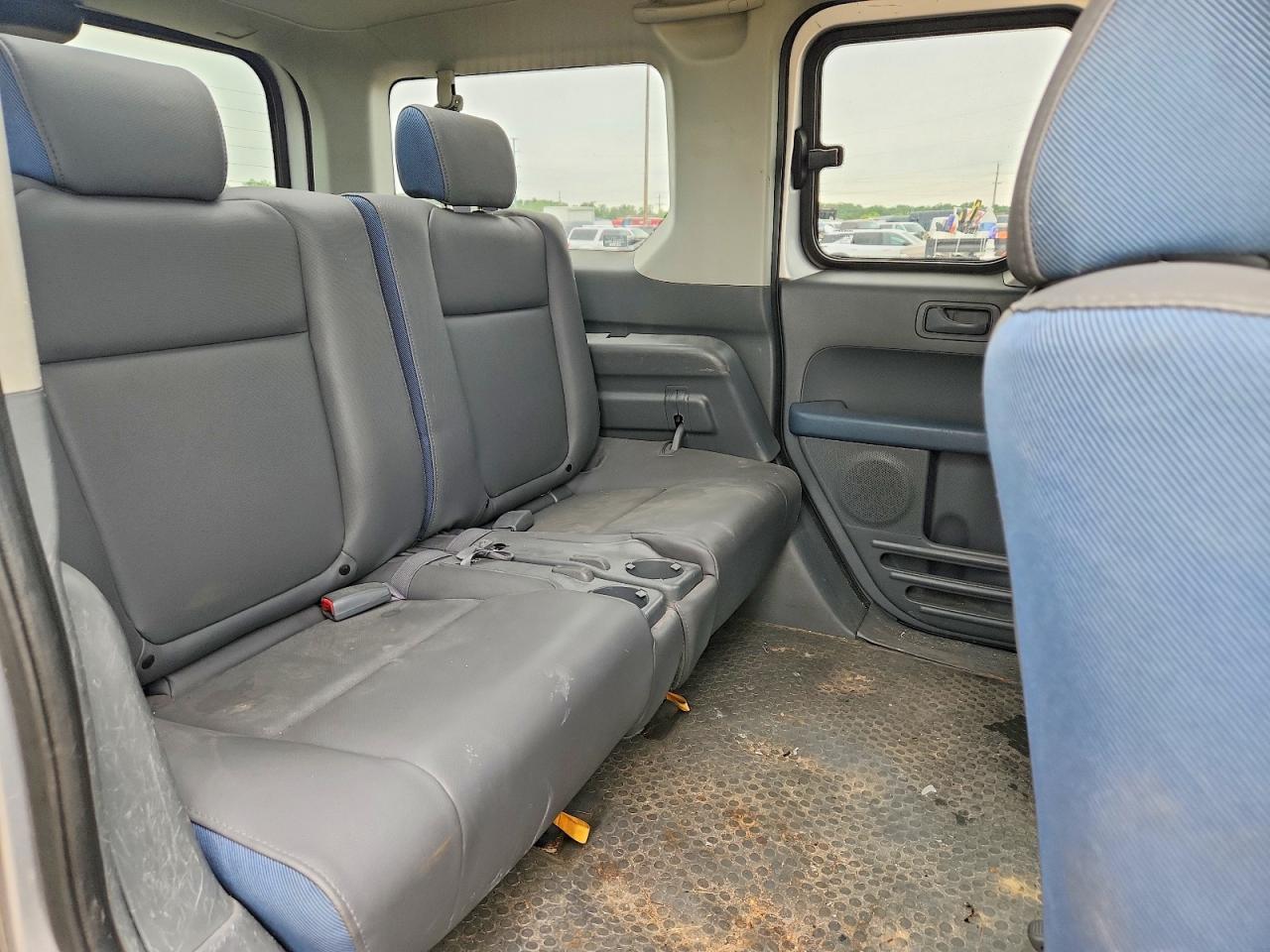 2005 Honda Element Lx Silver vin: 5J6YH28375L000583