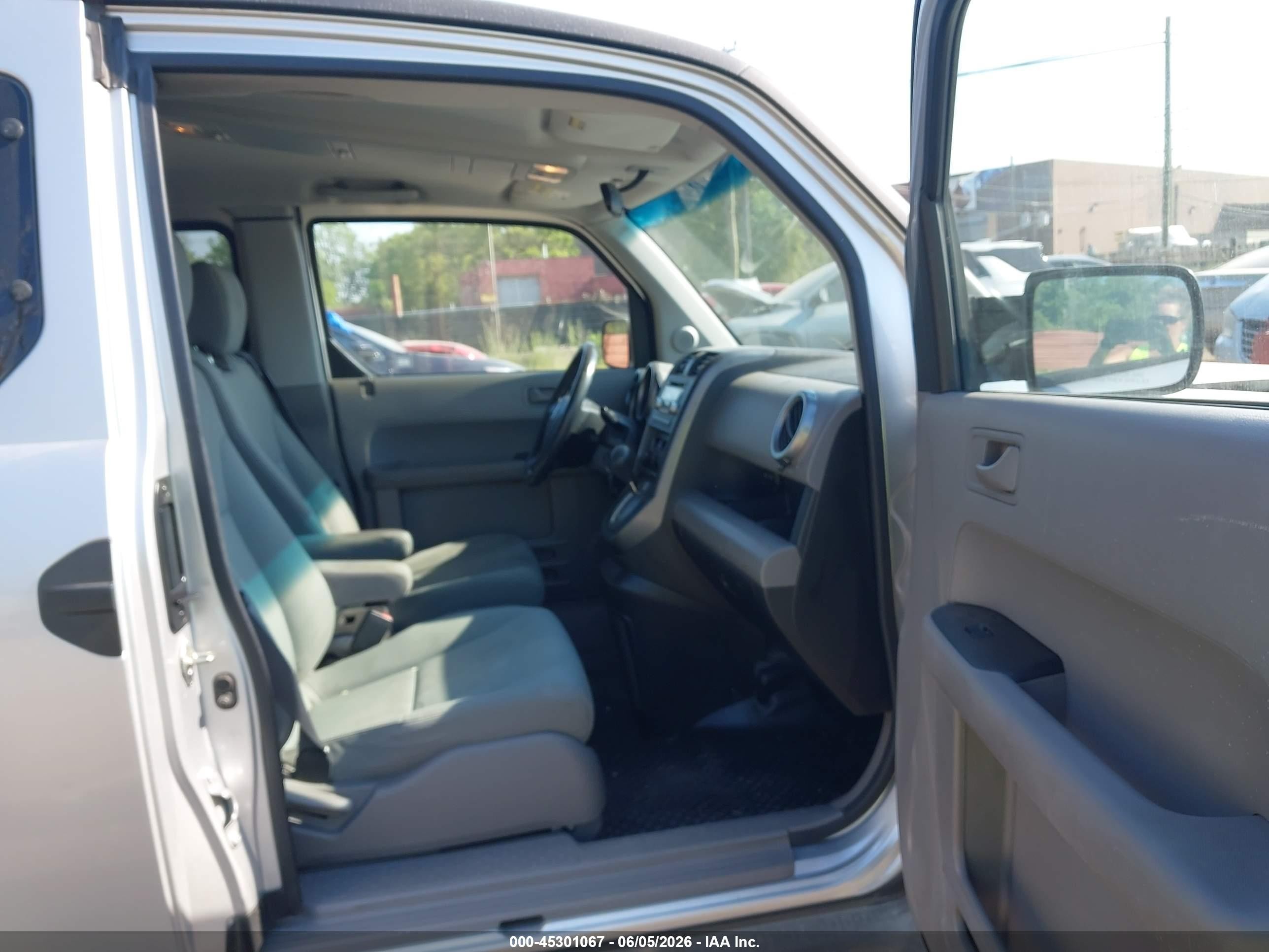 2010 Honda Element Ex Silver vin: 5J6YH2H72AL005767