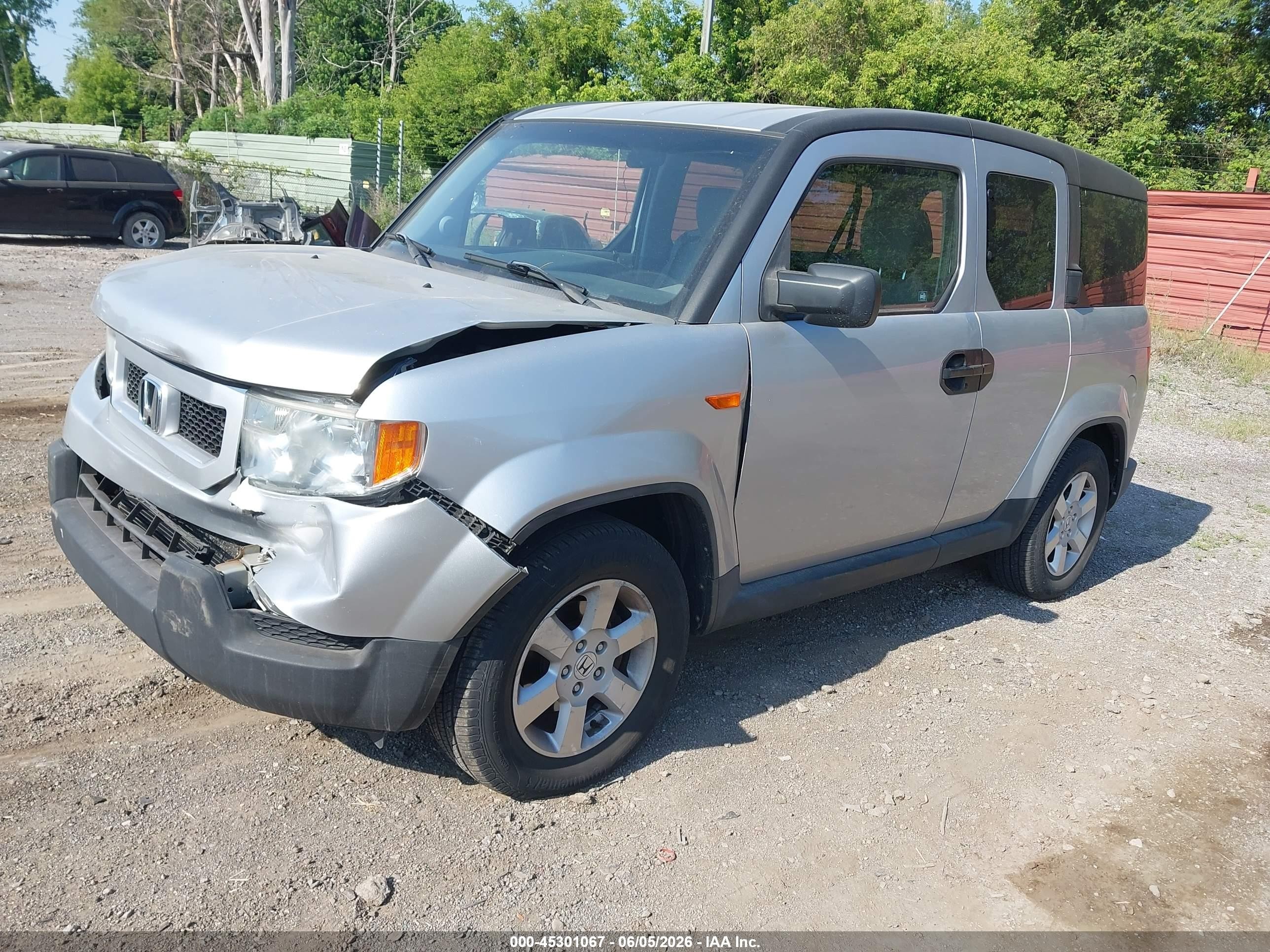 2010 Honda Element Ex Silver vin: 5J6YH2H72AL005767