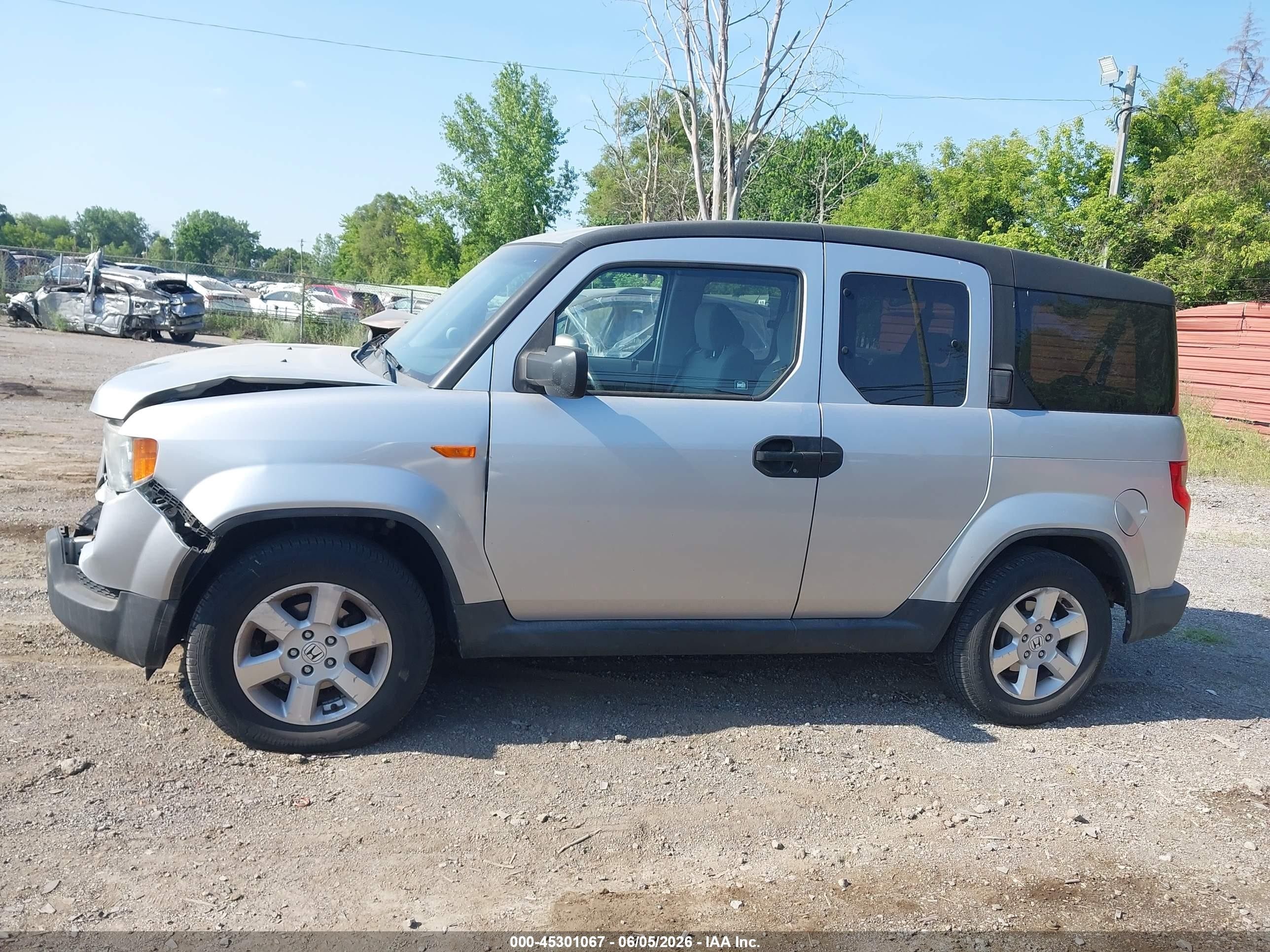 2010 Honda Element Ex Silver vin: 5J6YH2H72AL005767