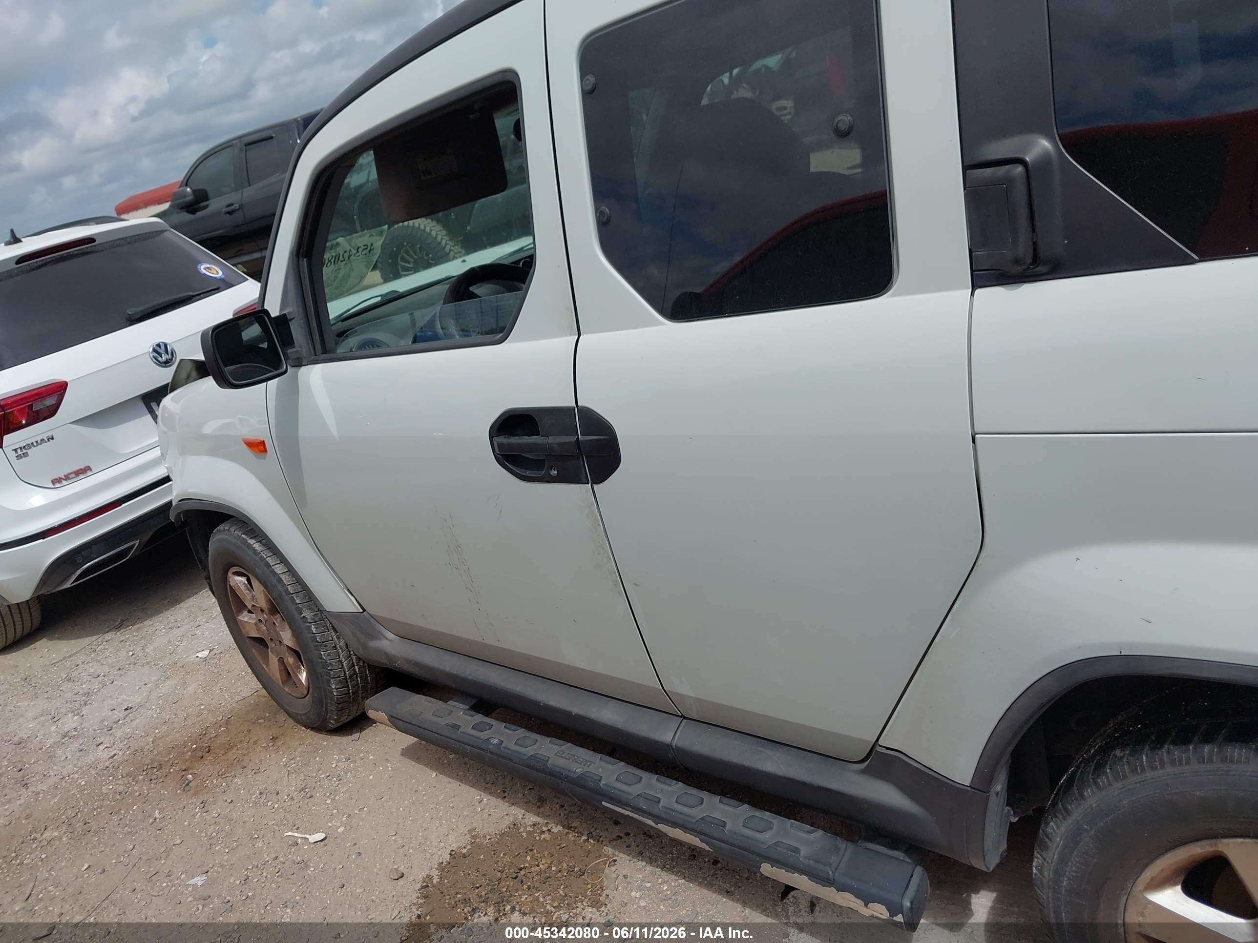 2010 Honda Element Ex White vin: 5J6YH2H75AL006475