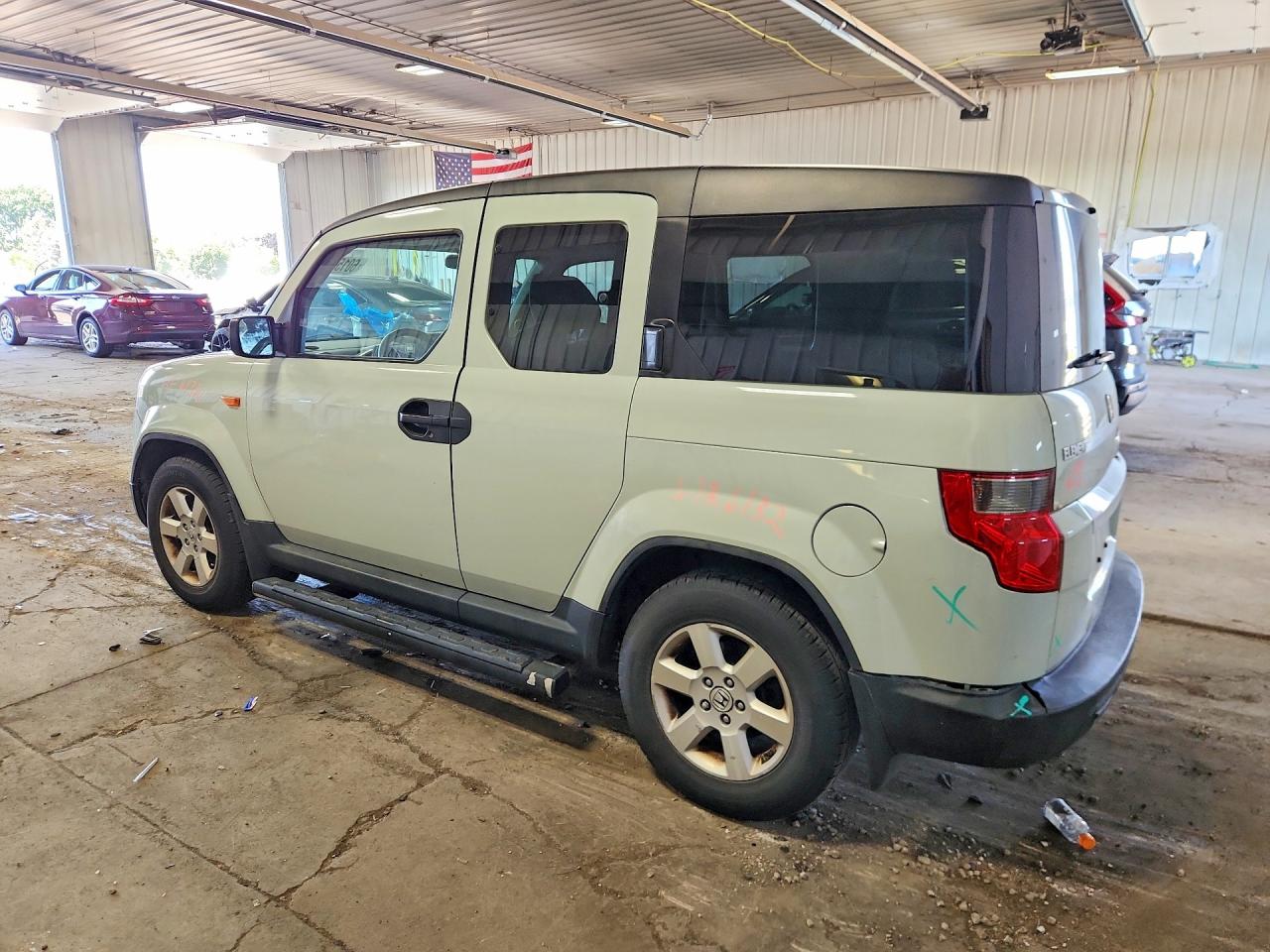 2010 Honda Element Ex White vin: 5J6YH2H78AL008950