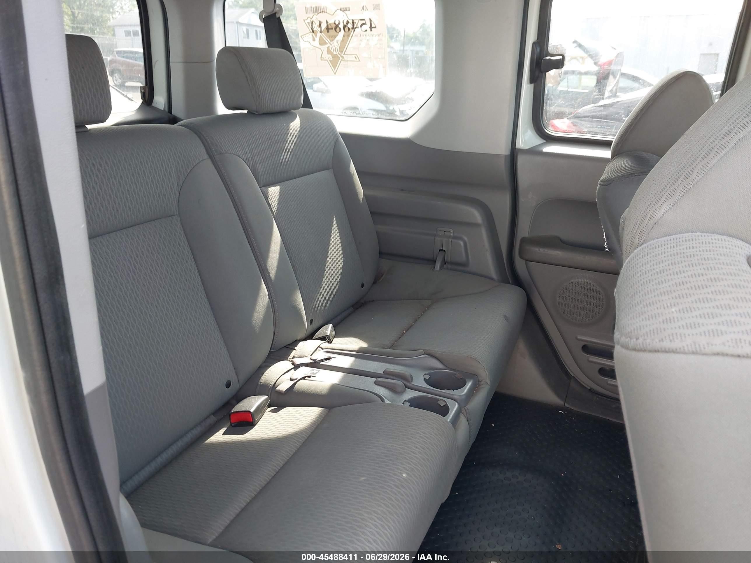 2010 Honda Element Ex White vin: 5J6YH2H79AL004440