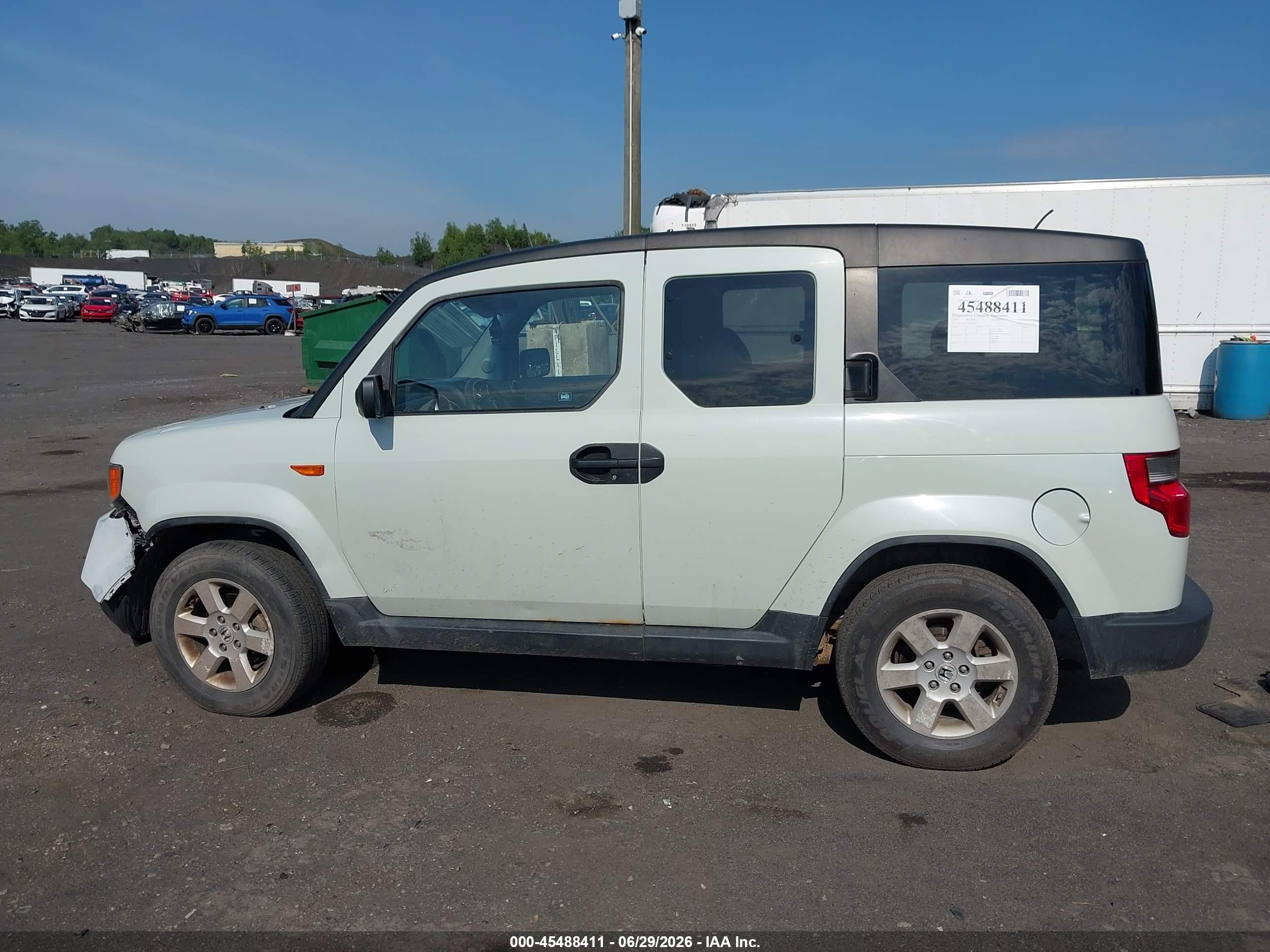 2010 Honda Element Ex White vin: 5J6YH2H79AL004440
