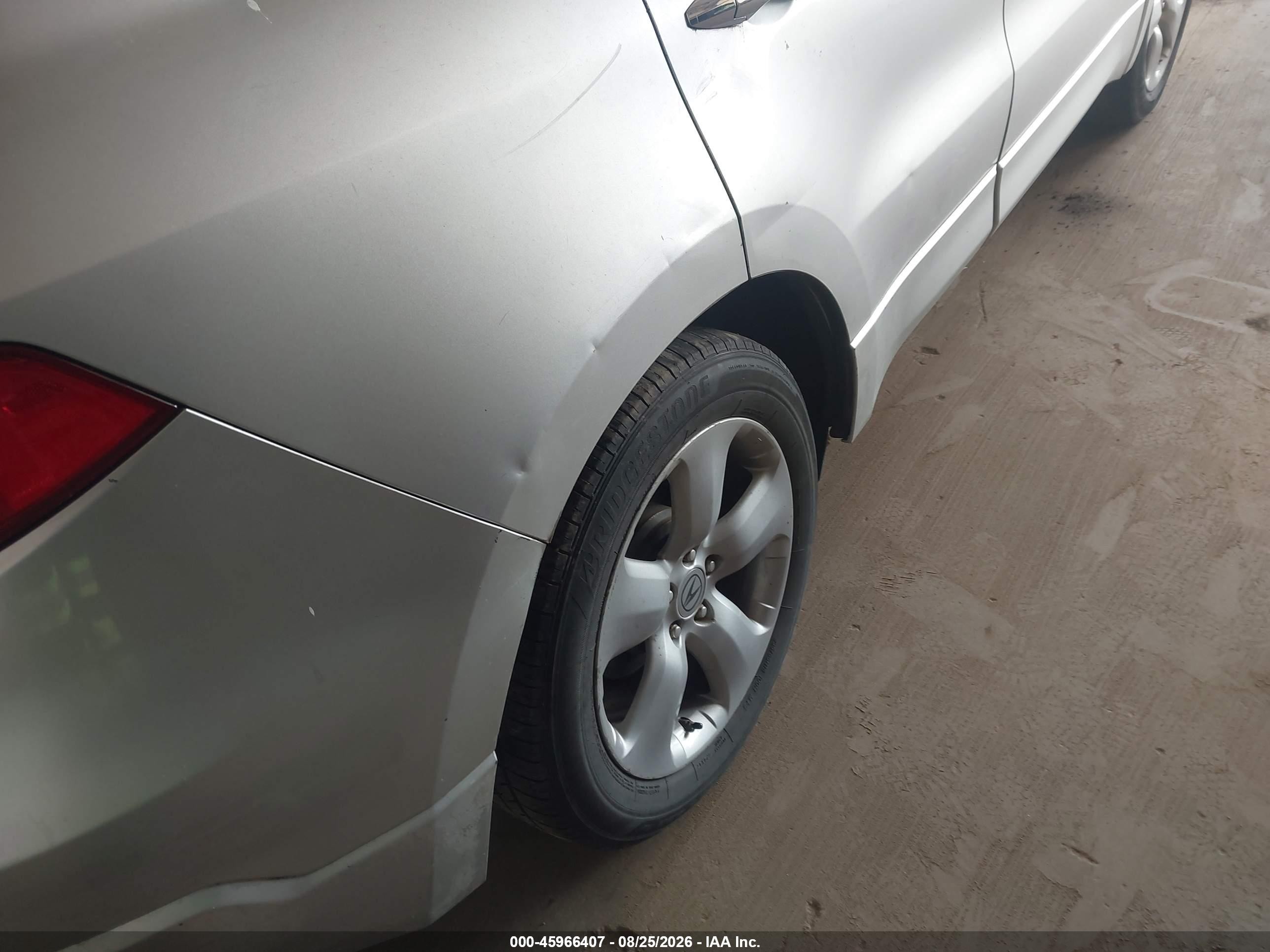 2008 Acura Rdx   Silver vin: 5J8TB18248A008399