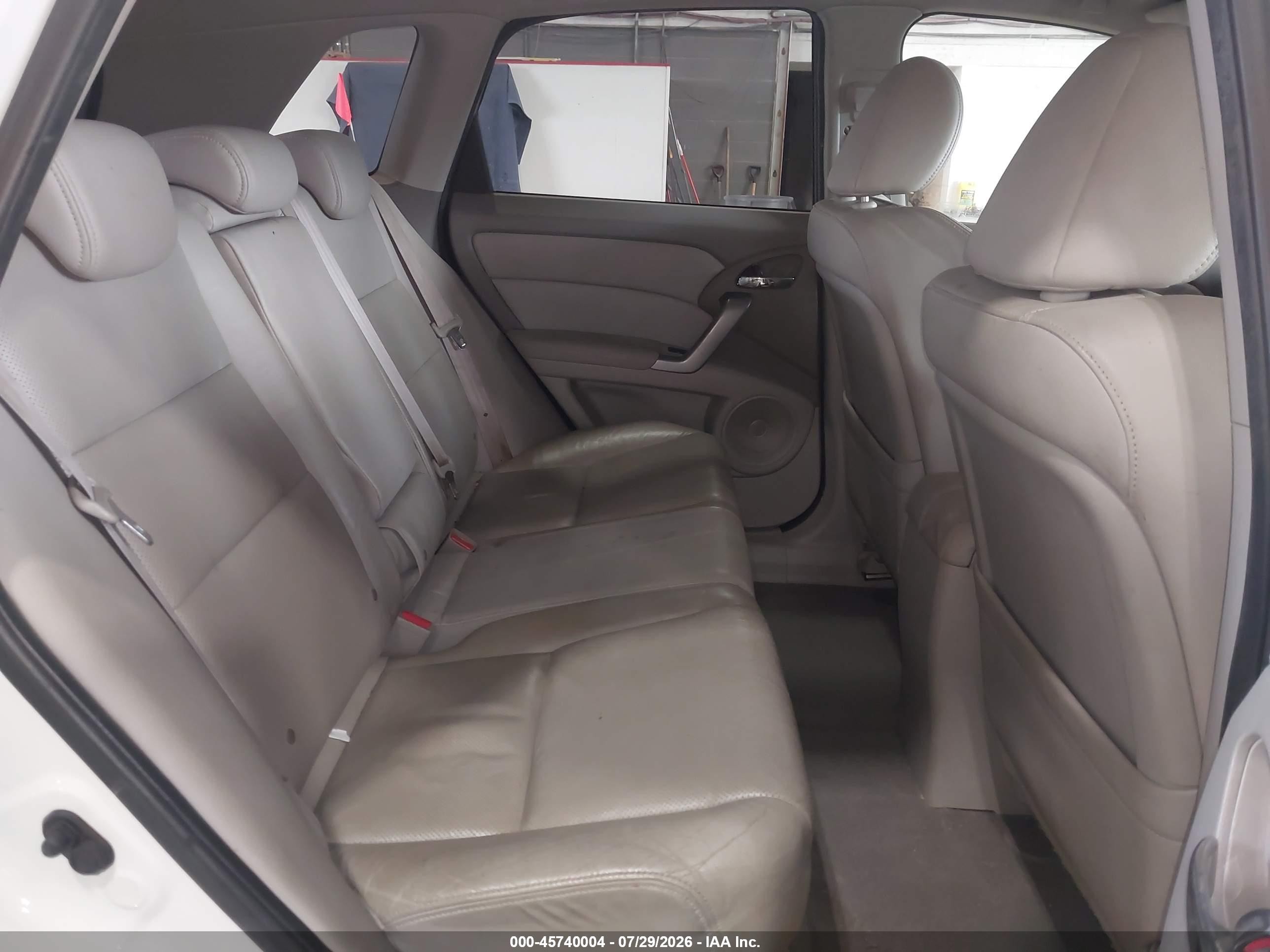 2011 Acura Rdx   White vin: 5J8TB1H22BA002348