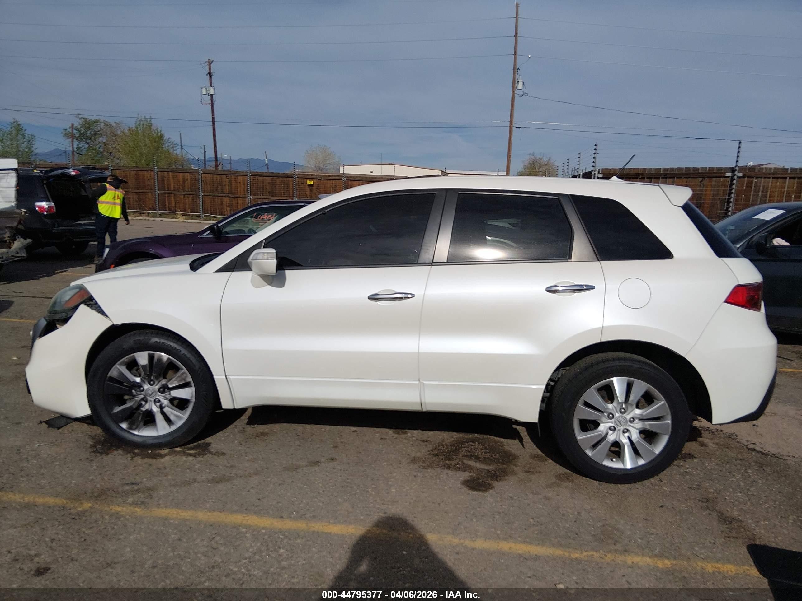 2010 Acura Rdx   White vin: 5J8TB2H52AA003725