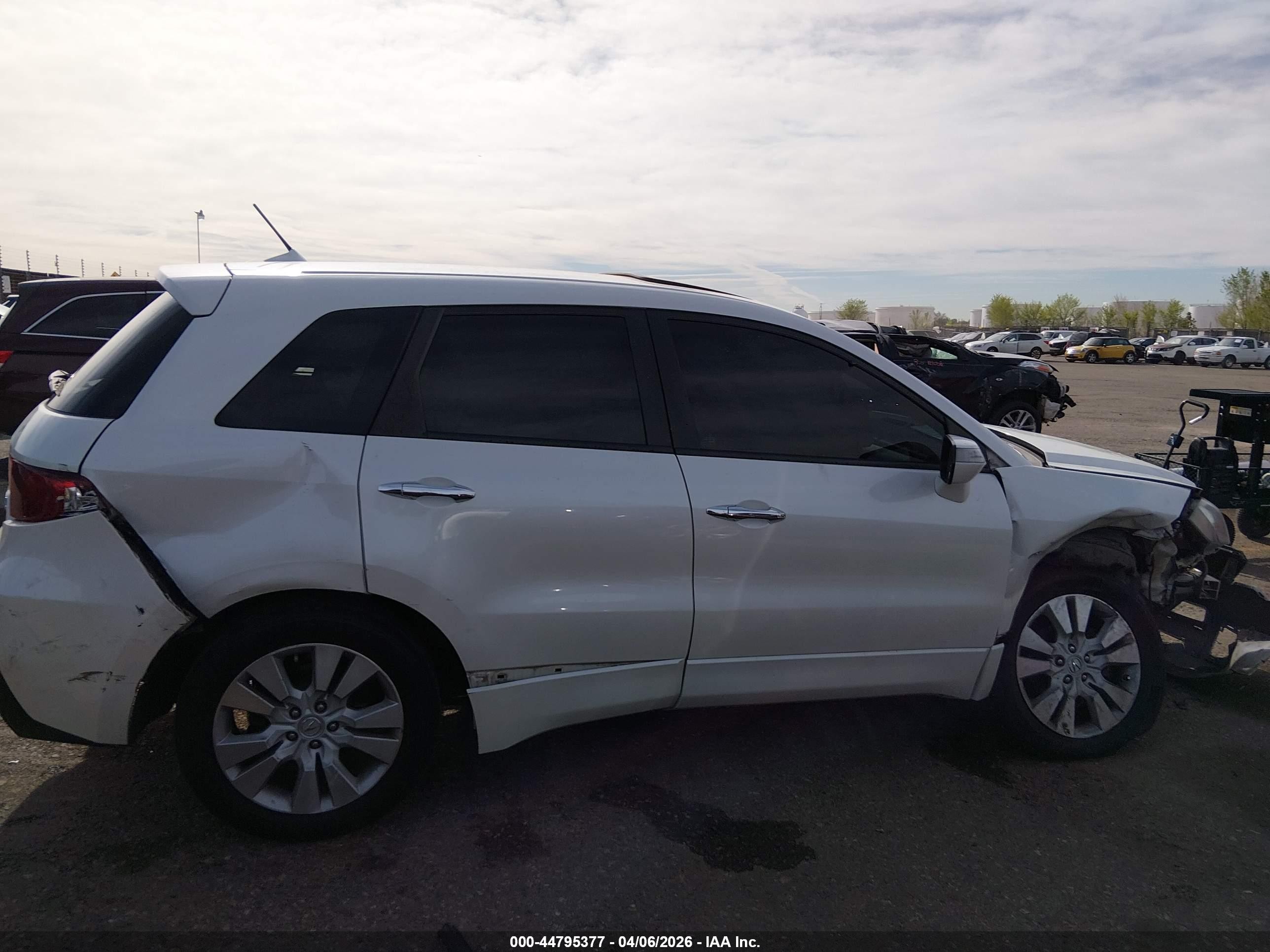 2010 Acura Rdx   White vin: 5J8TB2H52AA003725