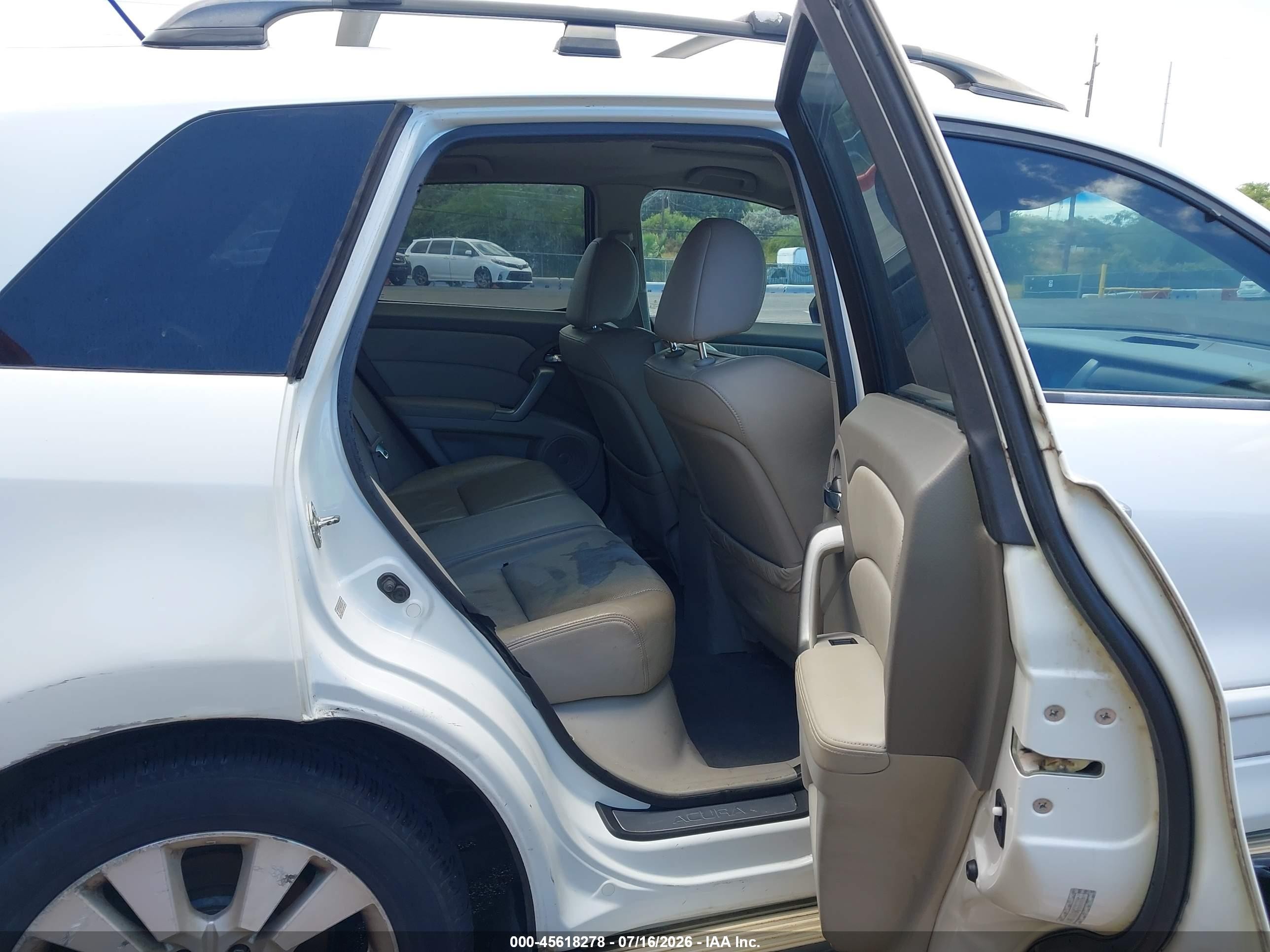 2011 Acura Rdx   White vin: 5J8TB2H54BA000360