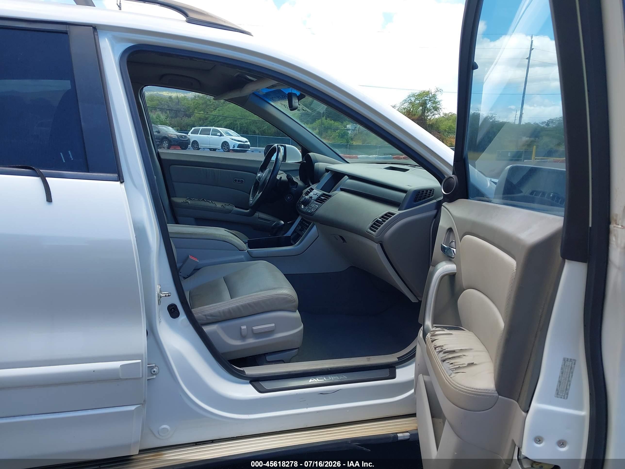 2011 Acura Rdx   White vin: 5J8TB2H54BA000360