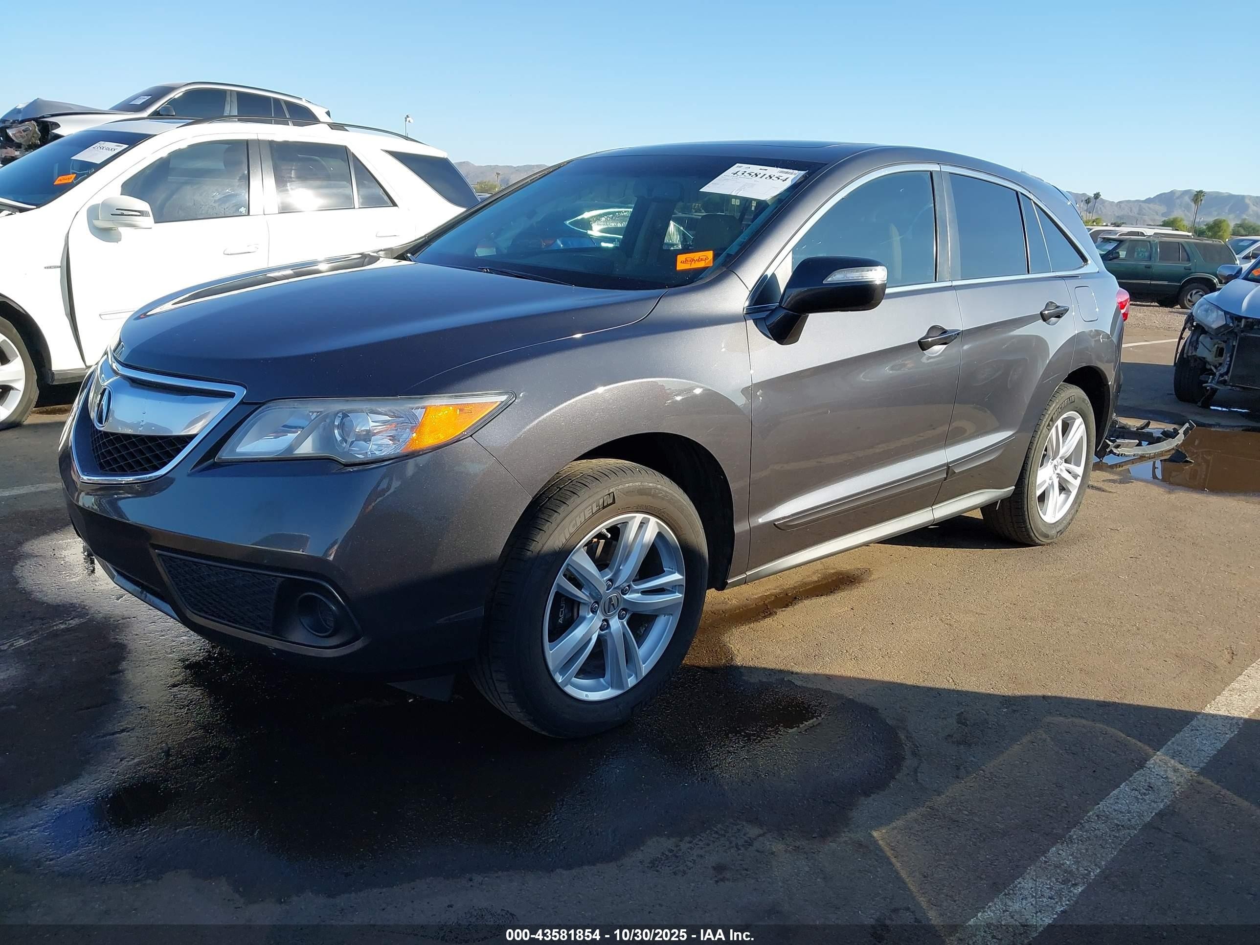 2014 Acura Rdx   Silver vin: 5J8TB3H35EL001174