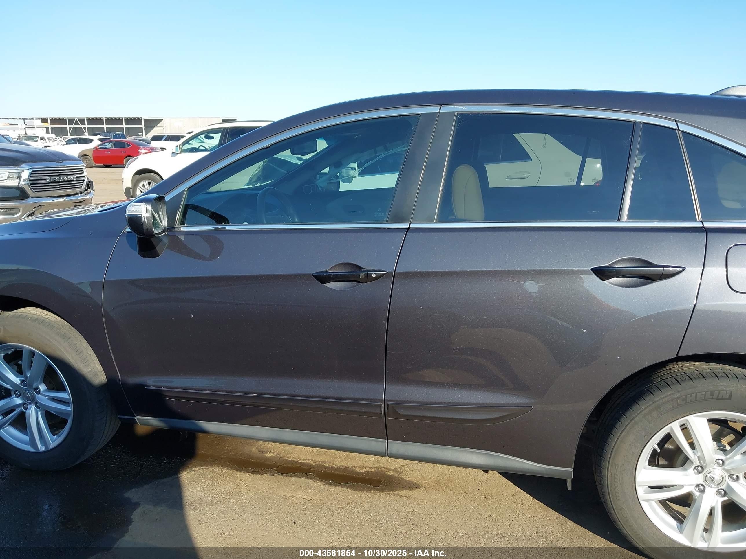 2014 Acura Rdx   Silver vin: 5J8TB3H35EL001174