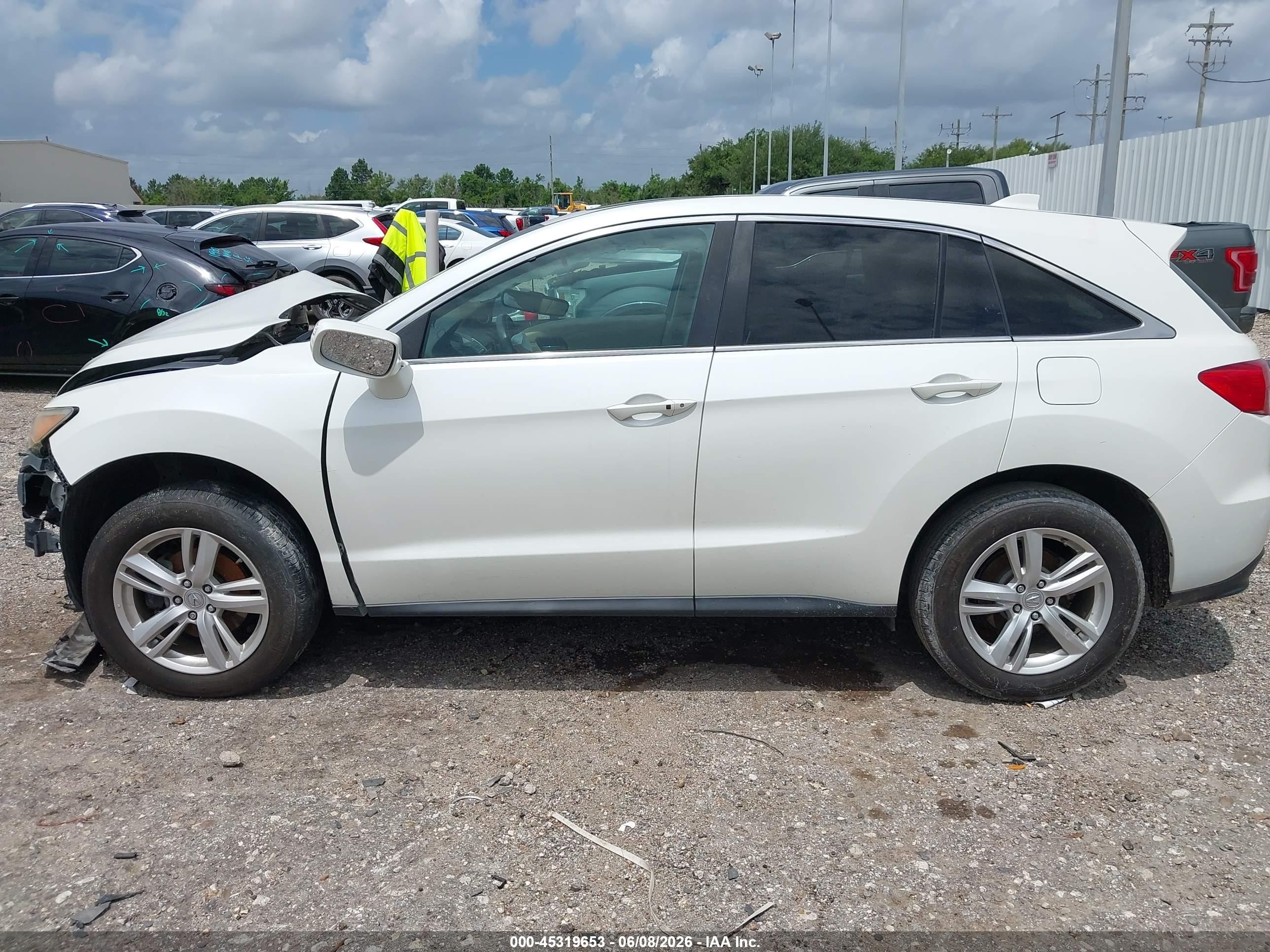 2014 Acura Rdx   White vin: 5J8TB3H35EL018167