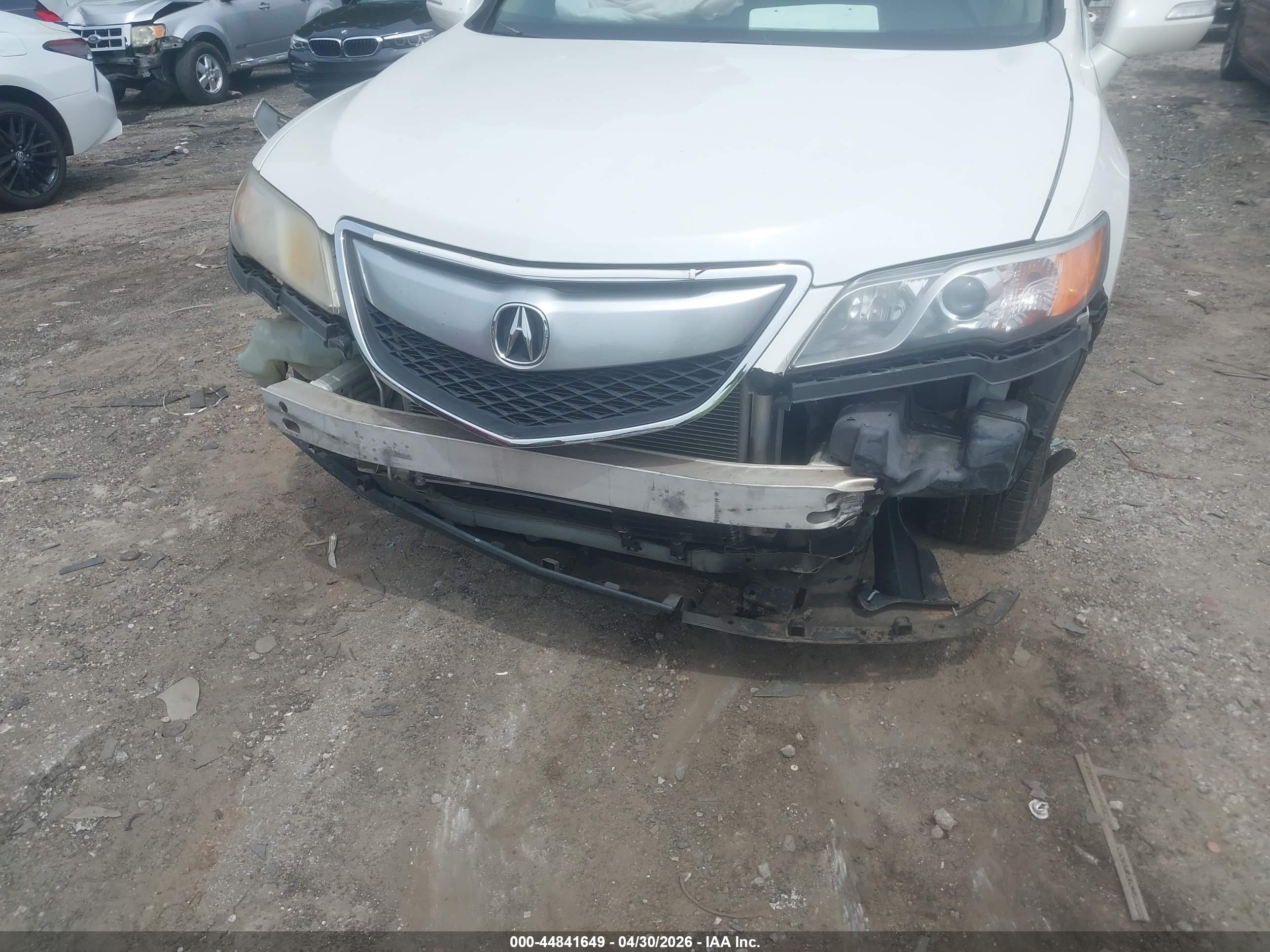 2014 Acura Rdx   White vin: 5J8TB3H36EL000809