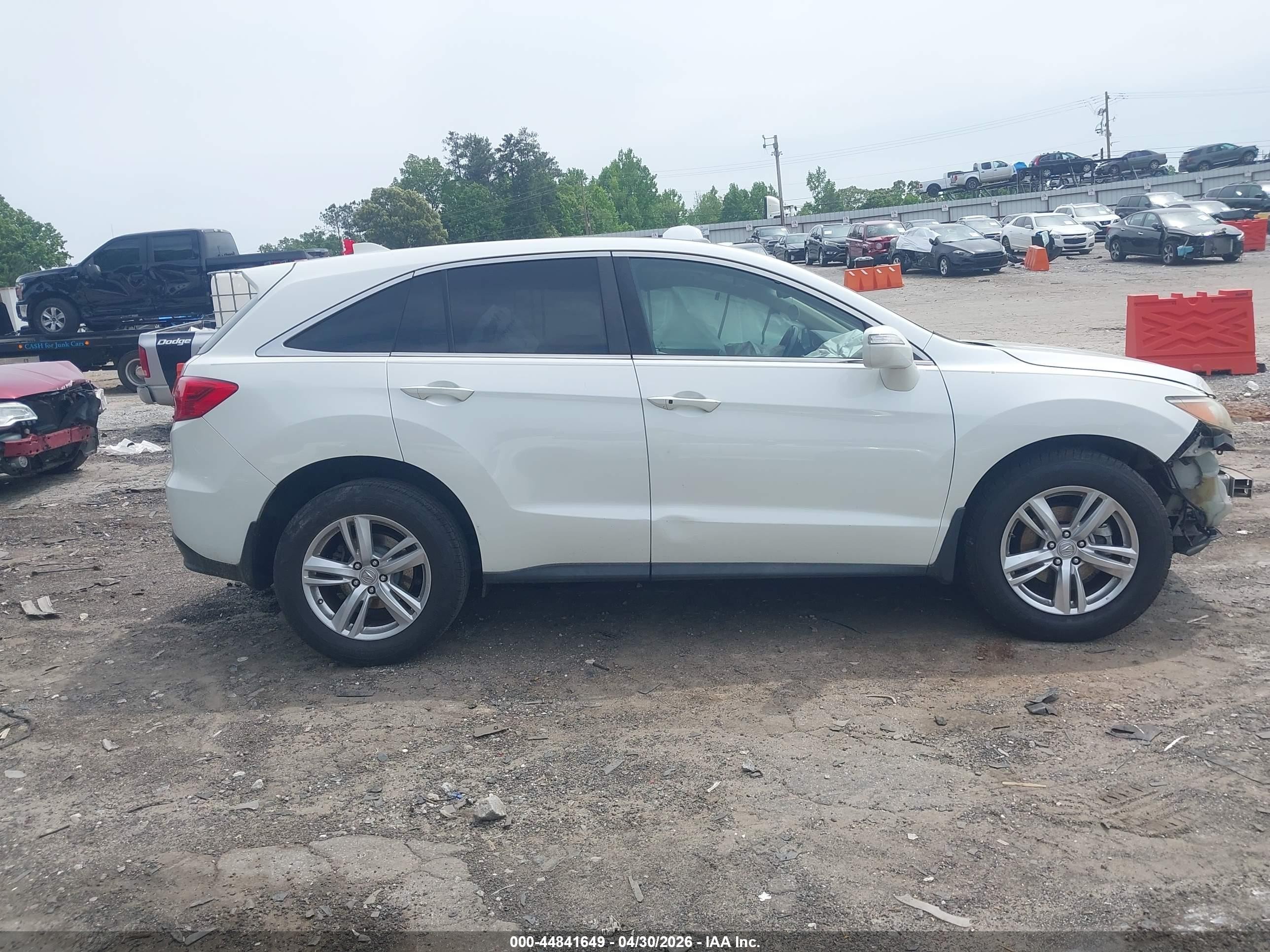 2014 Acura Rdx   White vin: 5J8TB3H36EL000809