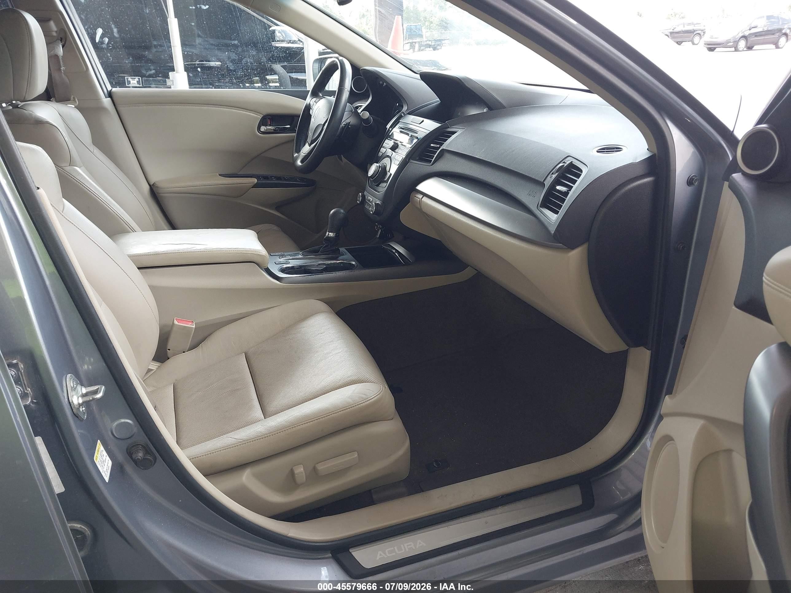 2013 Acura Rdx   Silver vin: 5J8TB3H53DL005787