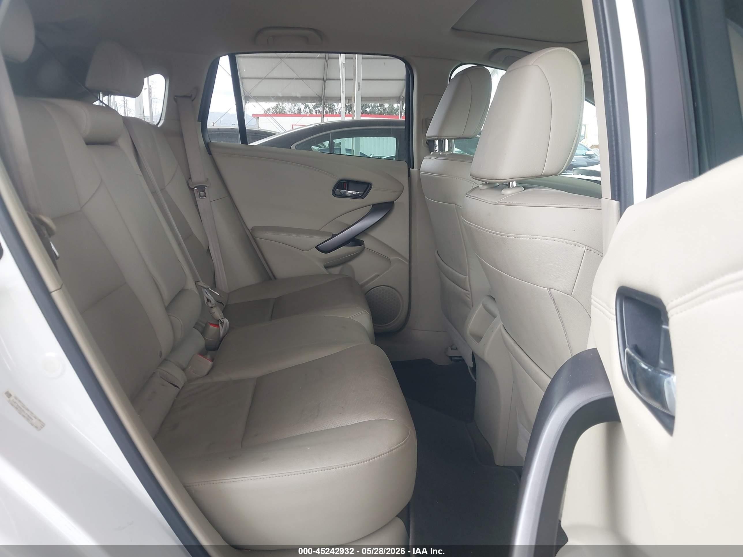 2013 Acura Rdx   Белый vin: 5J8TB3H53DL018992