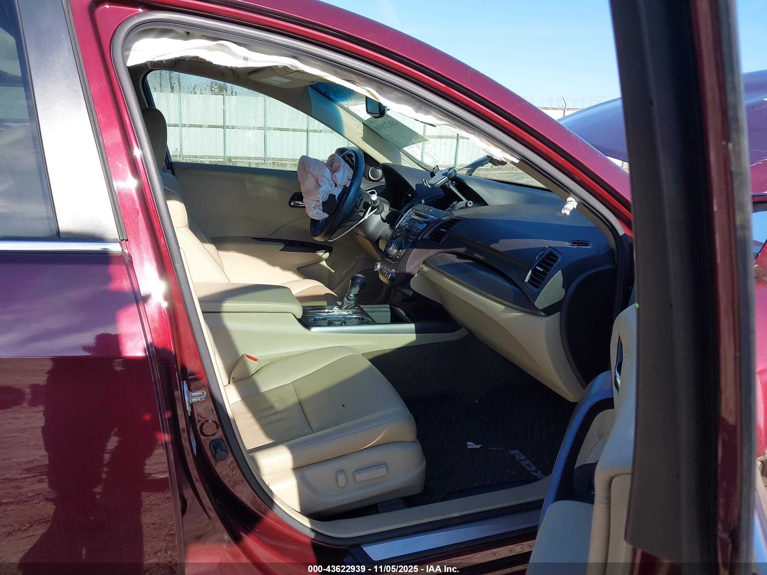 2014 Acura Rdx   Burgundy vin: 5J8TB3H54EL008232