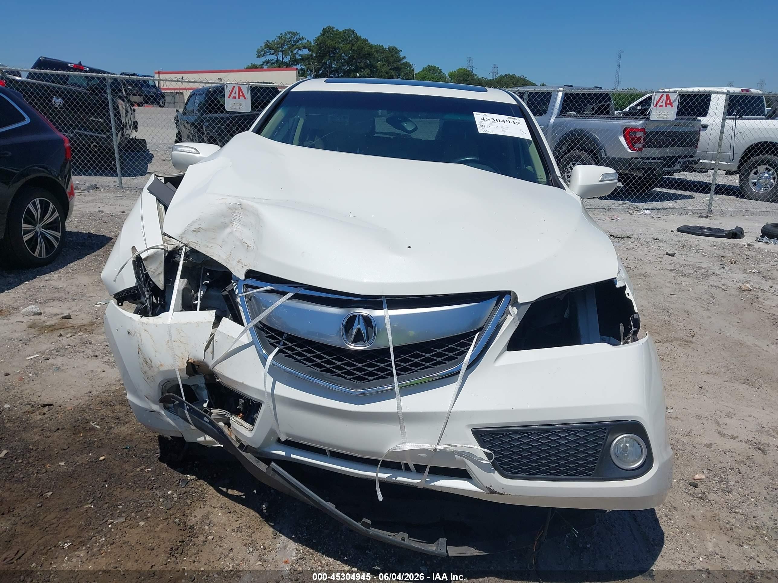 2015 Acura Rdx   Белый vin: 5J8TB3H54FL002237