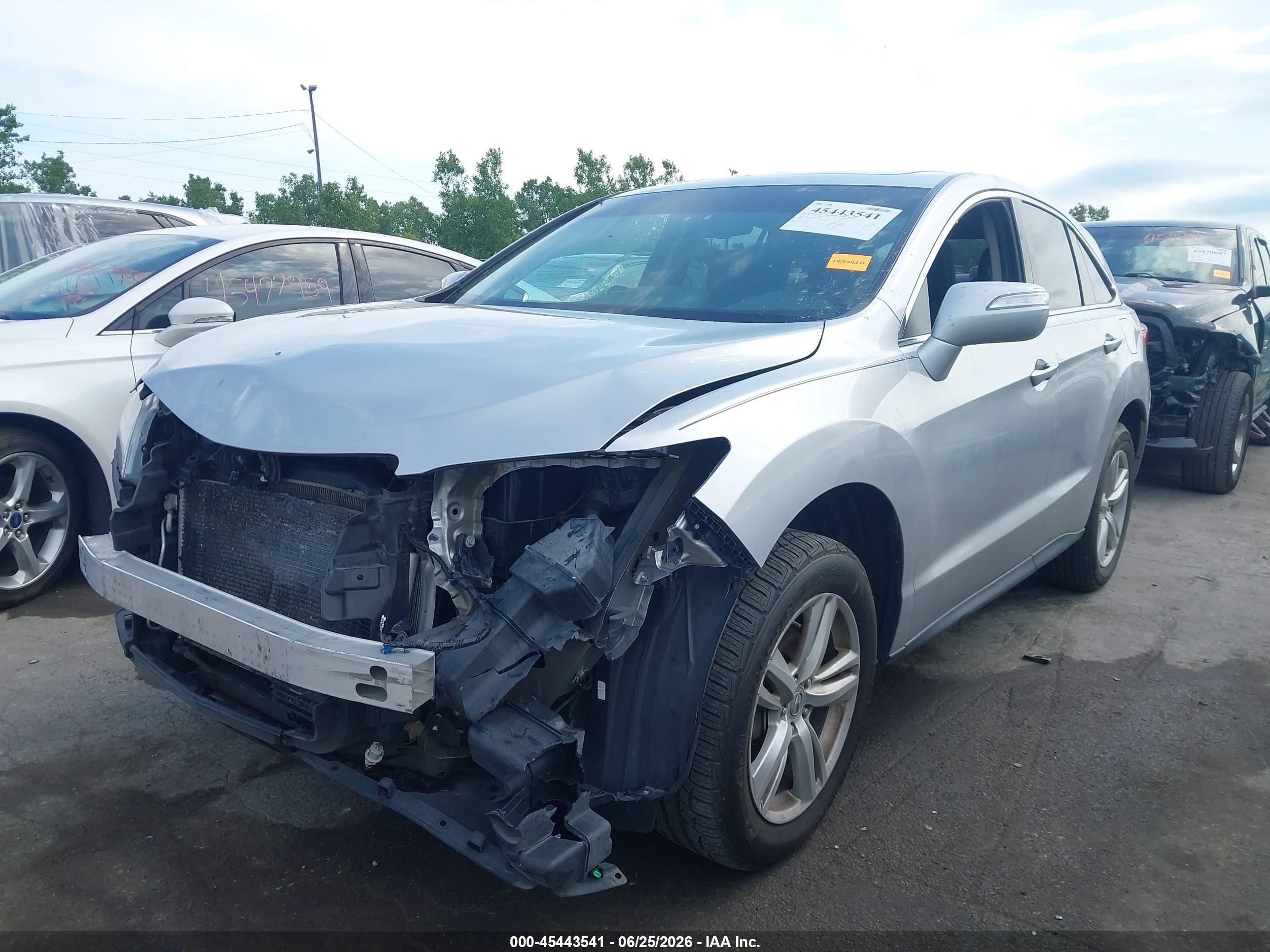 2014 Acura Rdx   Серебряный vin: 5J8TB3H56EL008670