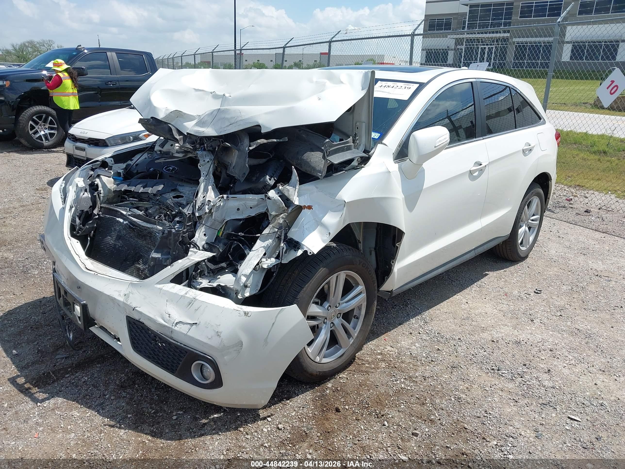 2014 Acura Rdx   Белый vin: 5J8TB3H56EL011763