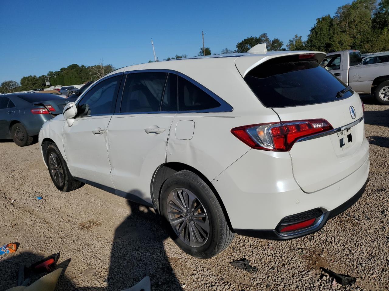 2018 Acura Rdx Advance White vin: 5J8TB3H74JL003382