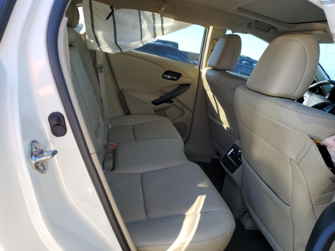 2018 Acura Rdx Advance White vin: 5J8TB3H74JL003382