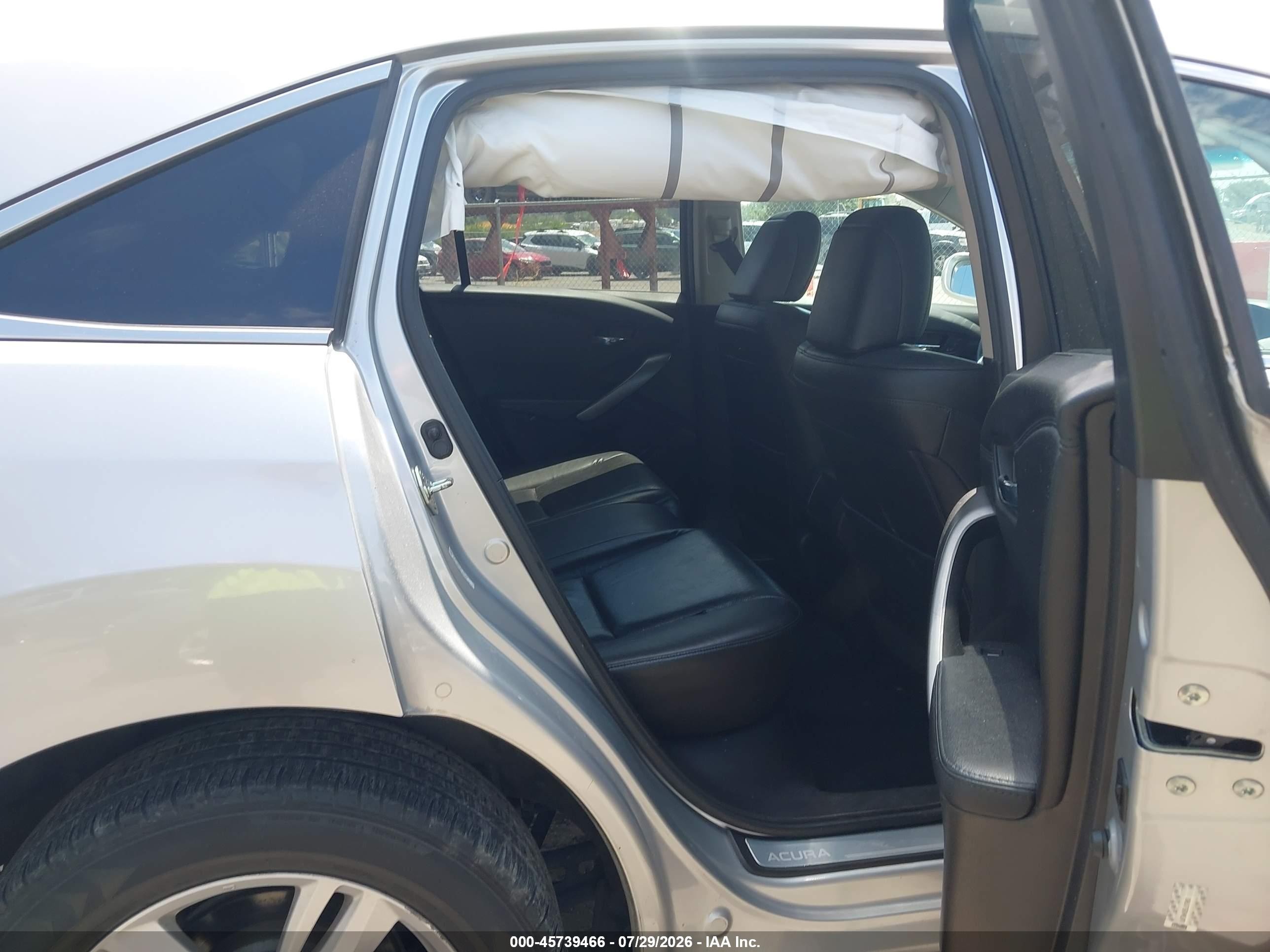 2014 Acura Rdx   Silver vin: 5J8TB4H35EL017963