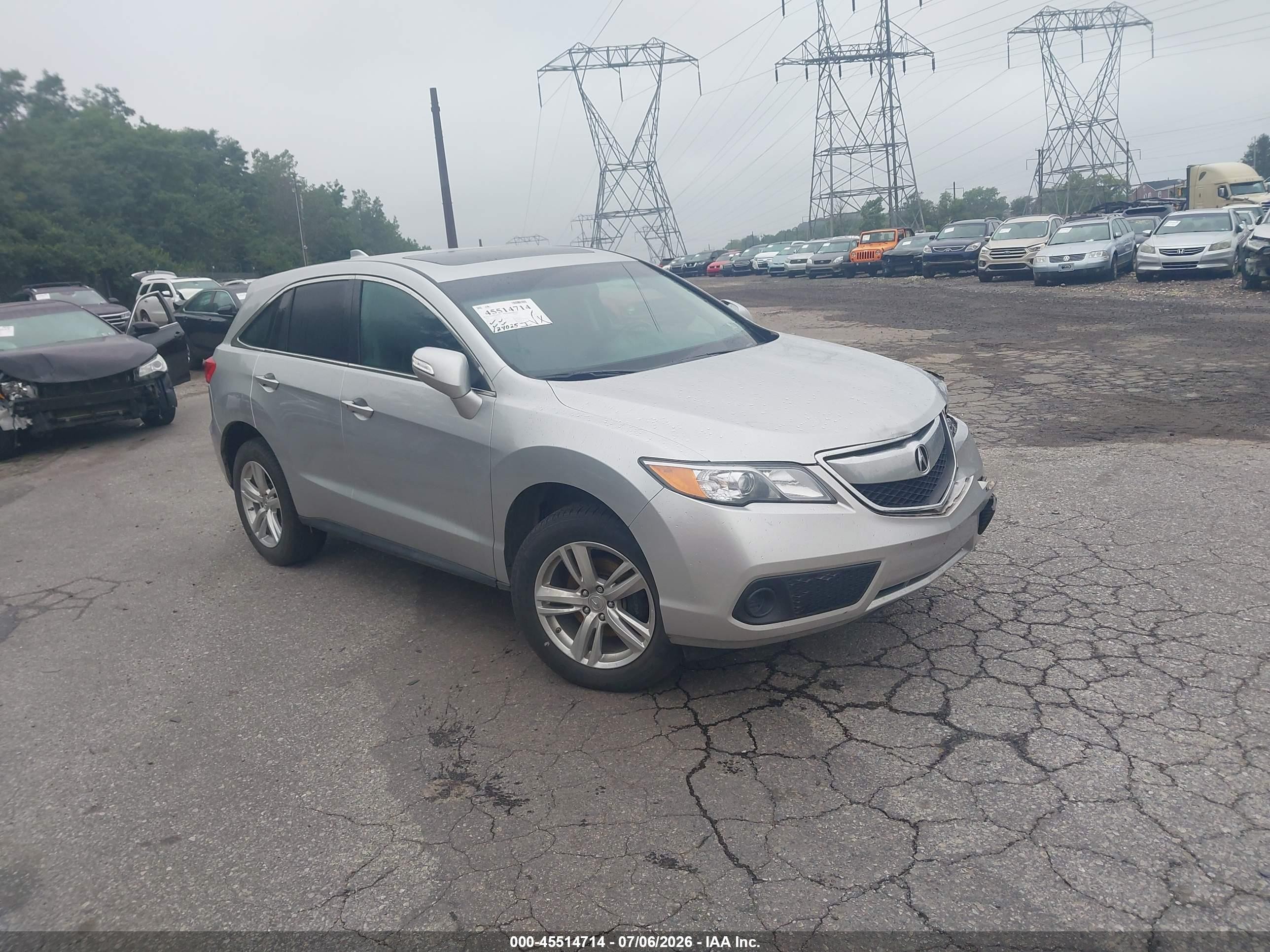 2015 Acura Rdx   Silver vin: 5J8TB4H3XFL029446