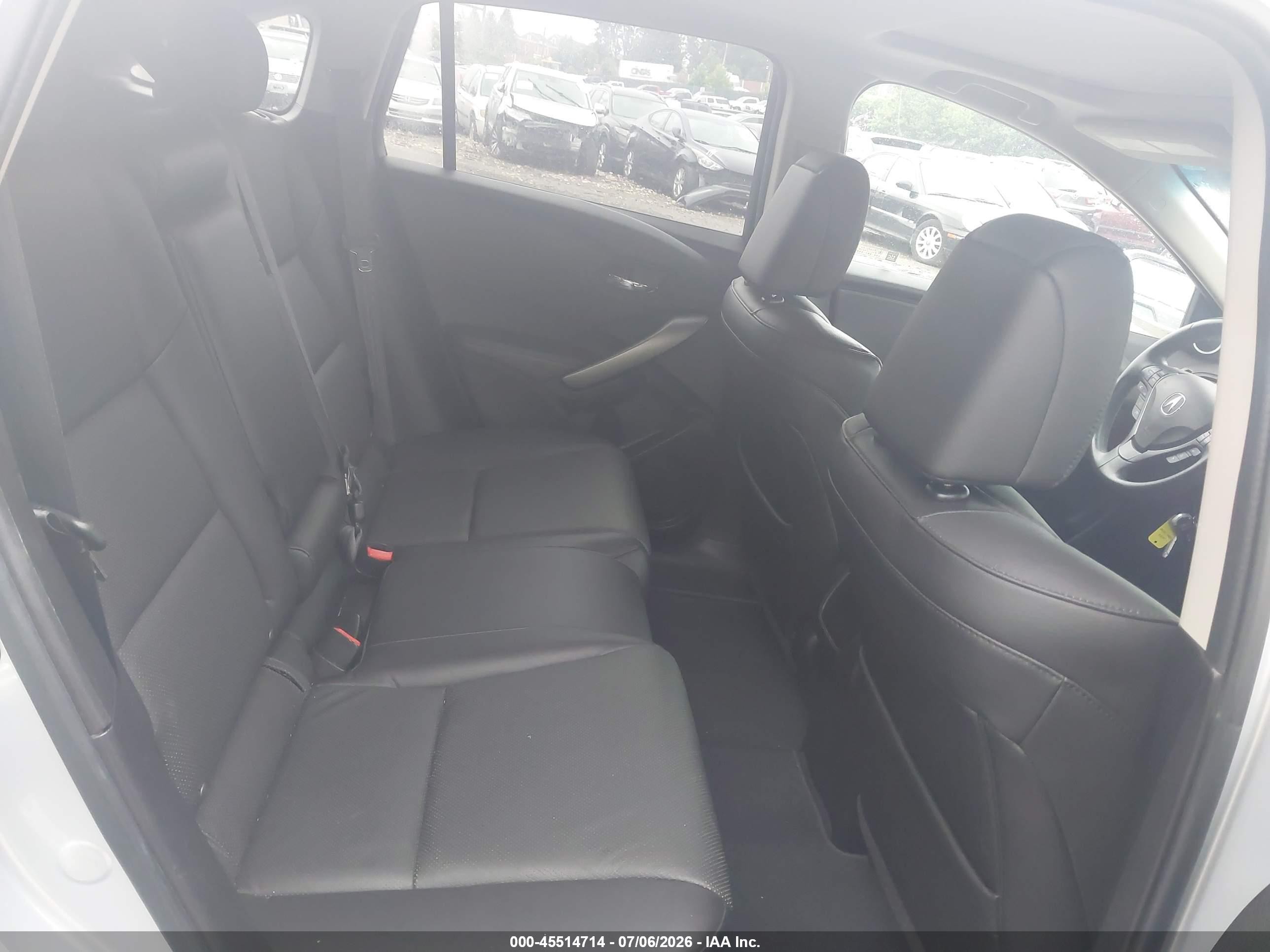 2015 Acura Rdx   Silver vin: 5J8TB4H3XFL029446