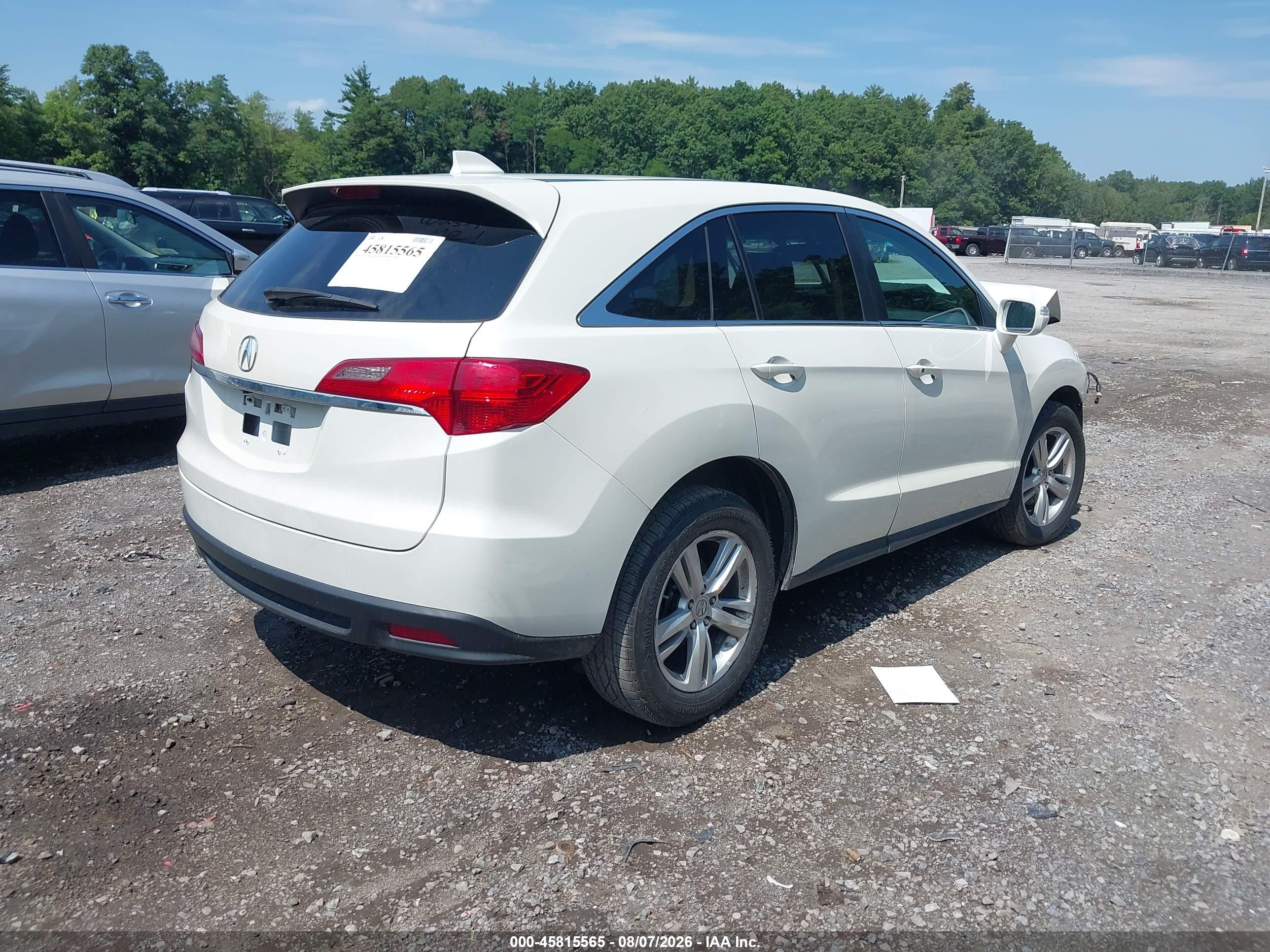 2015 Acura Rdx   White vin: 5J8TB4H50FL005304