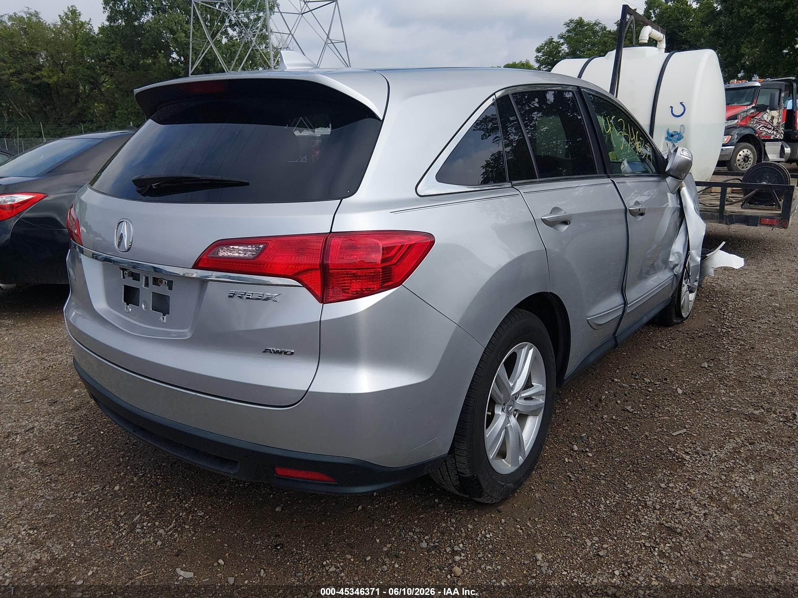 2015 Acura Rdx   Silver vin: 5J8TB4H50FL025374