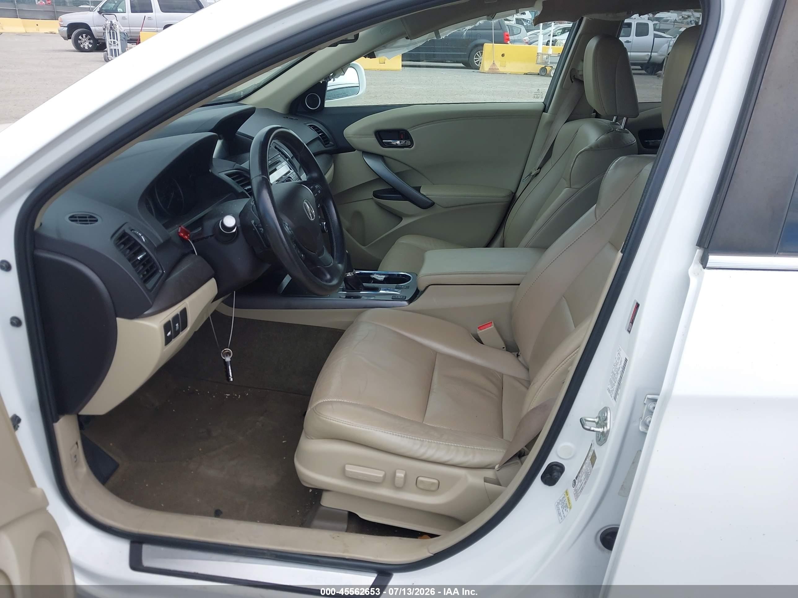 2015 Acura Rdx   Белый vin: 5J8TB4H55FL026827