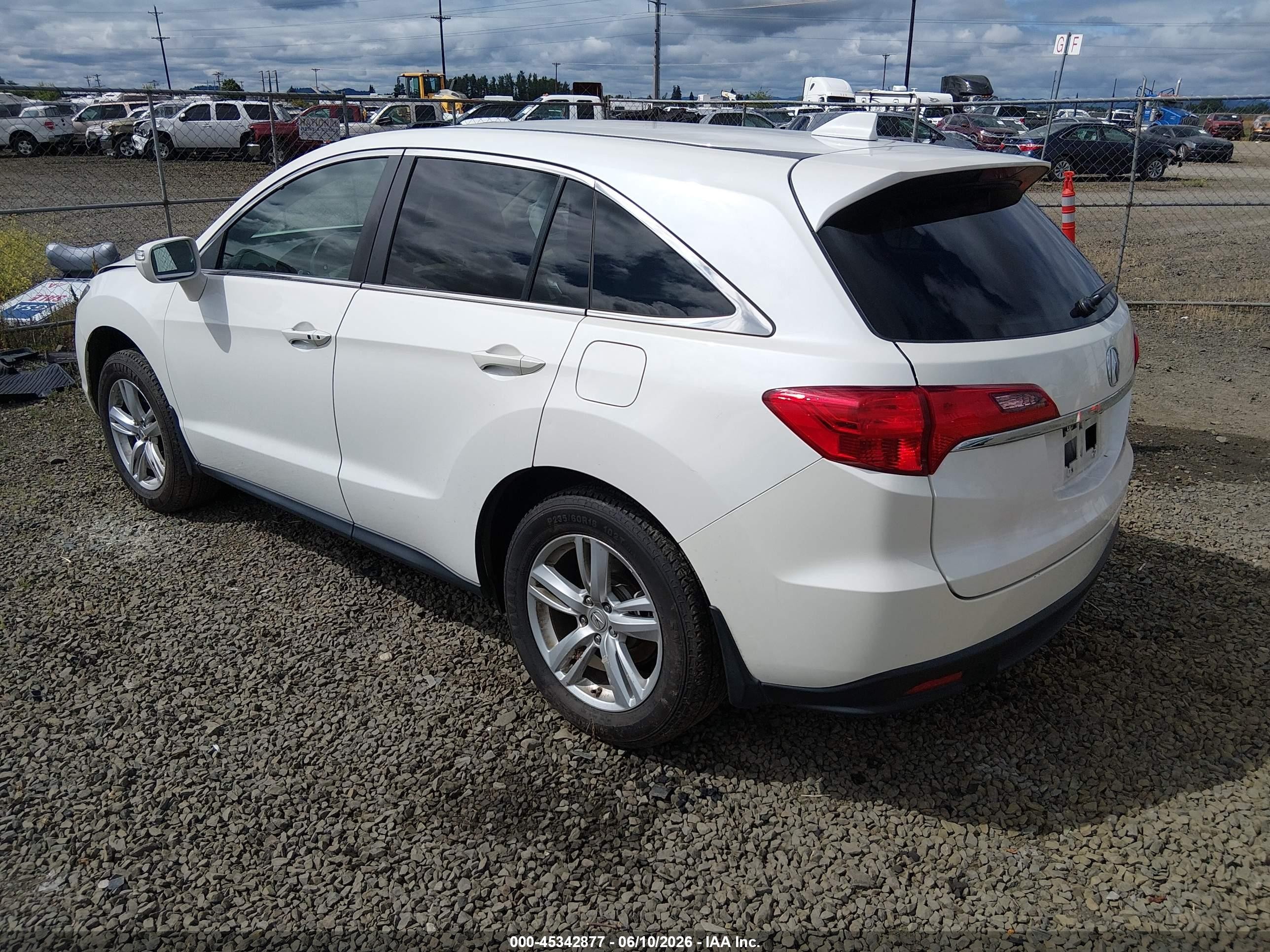 2015 Acura Rdx   White vin: 5J8TB4H57FL008166