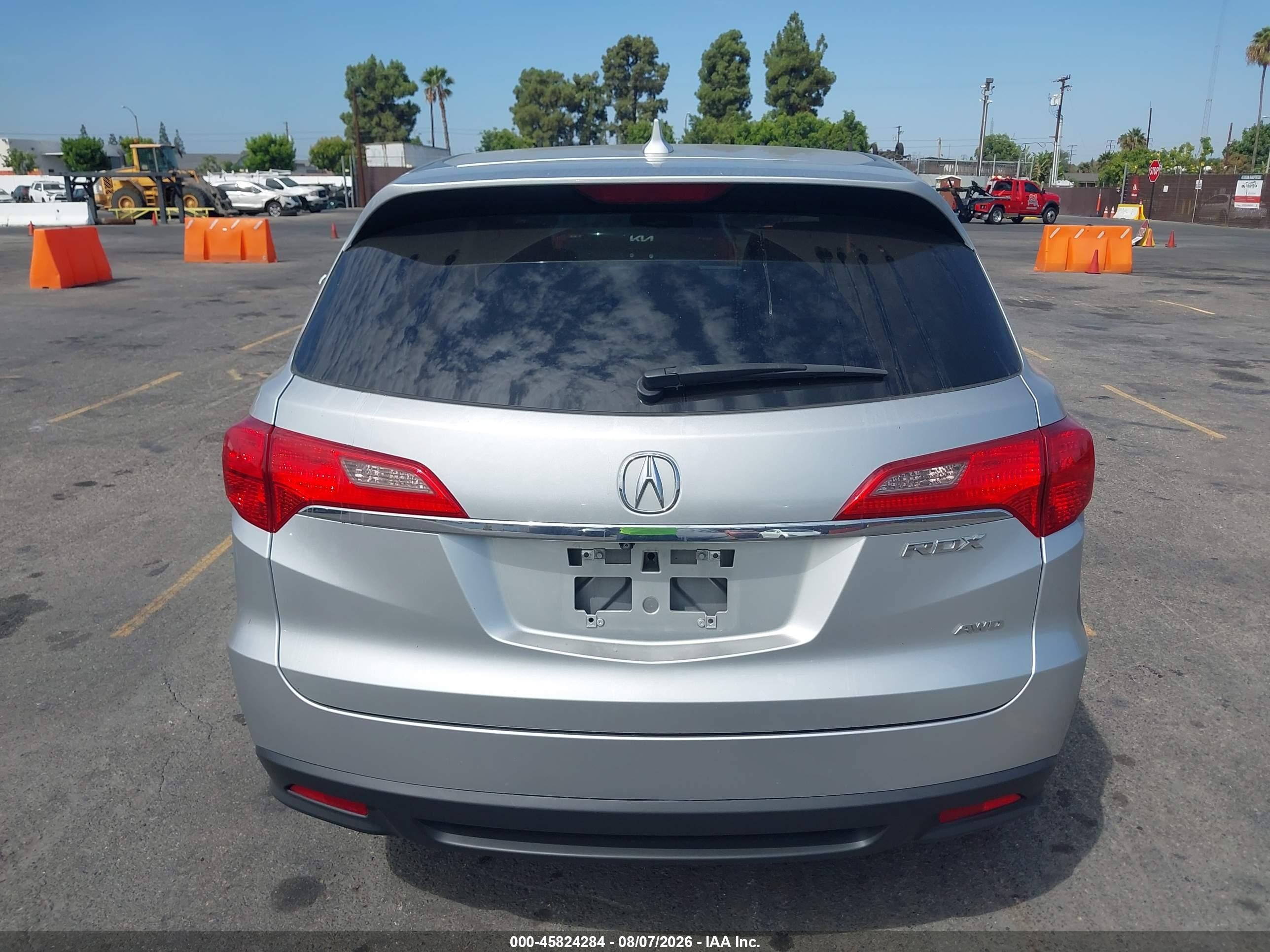 2015 Acura Rdx   Silver vin: 5J8TB4H57FL022746