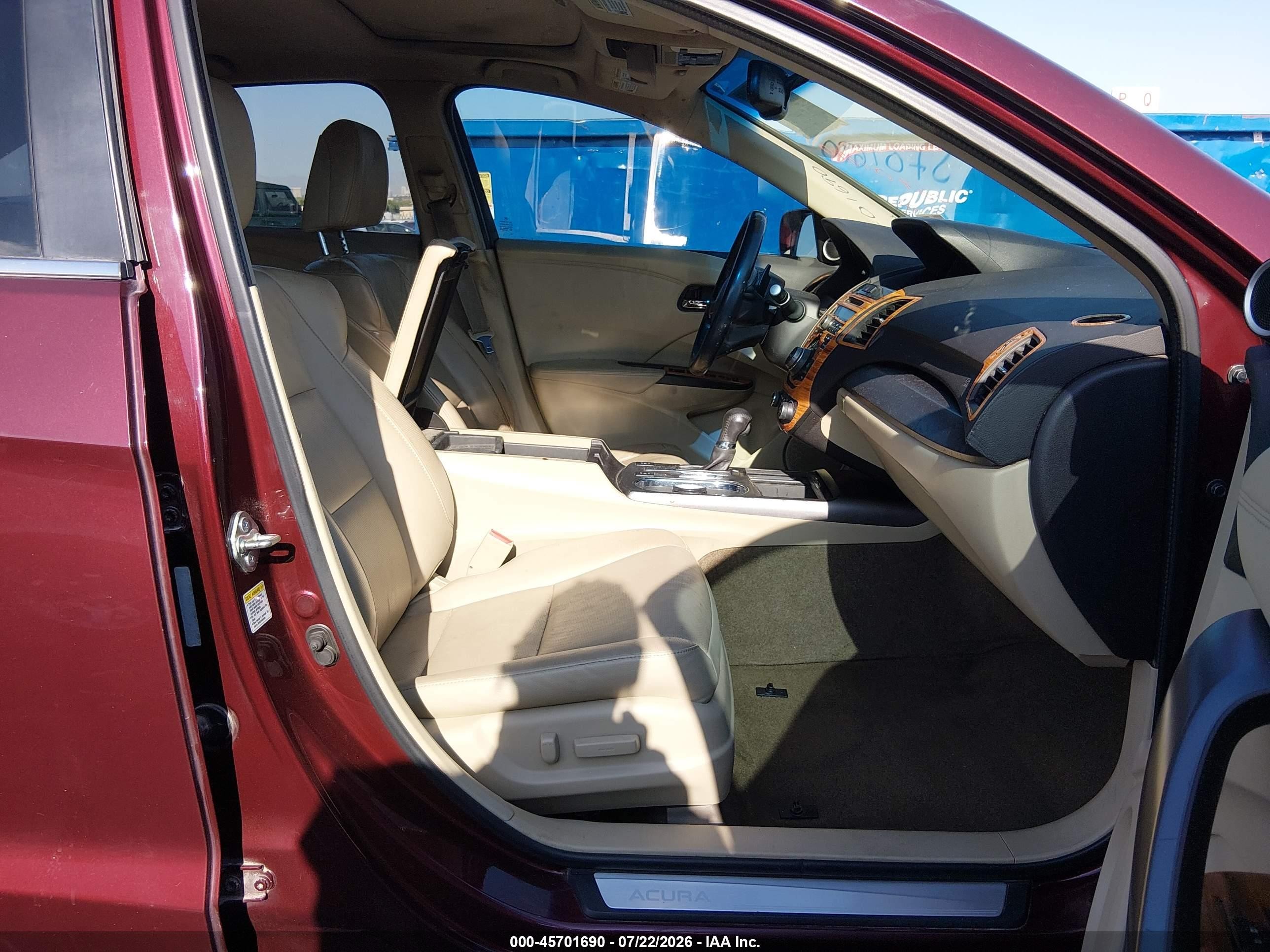 2014 Acura Rdx   Red vin: 5J8TB4H59EL025291