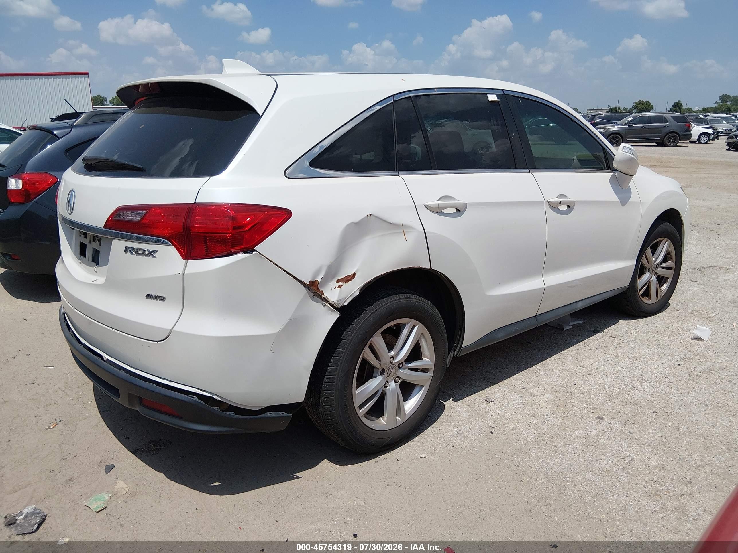 2015 Acura Rdx   White vin: 5J8TB4H5XFL016116