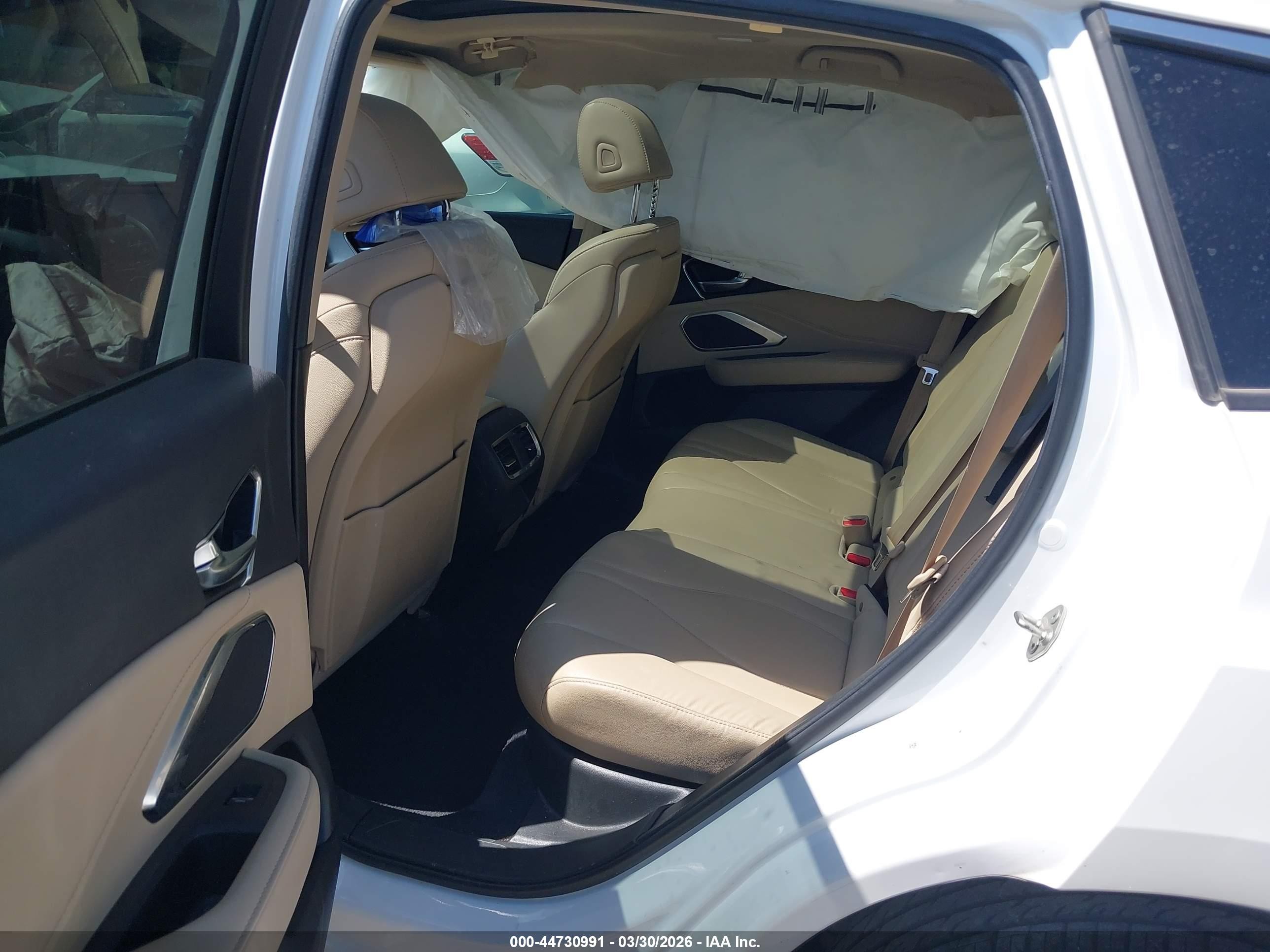 2020 Acura Rdx Standard Белый vin: 5J8TC1H37LL004138
