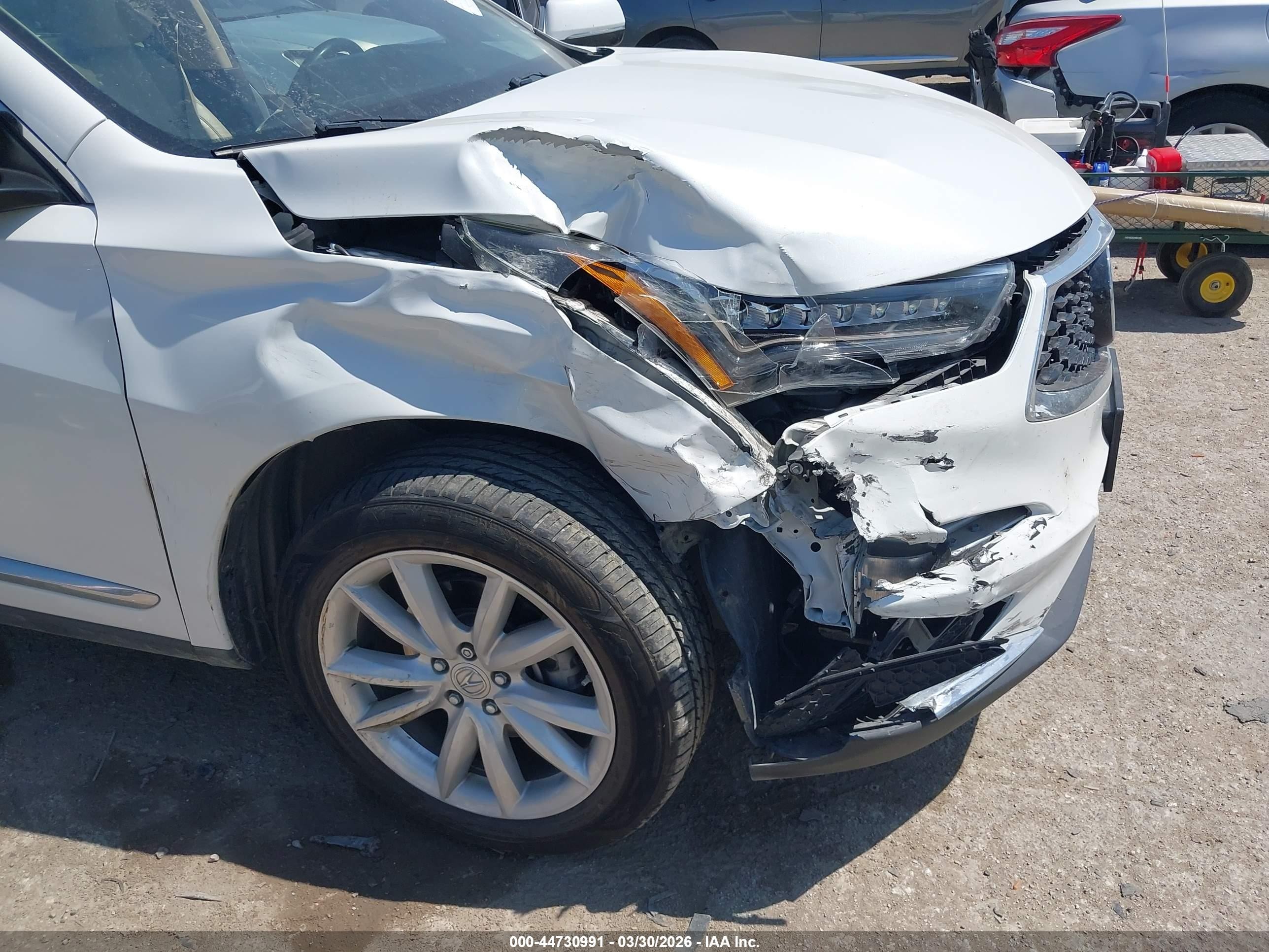 2020 Acura Rdx Standard Белый vin: 5J8TC1H37LL004138