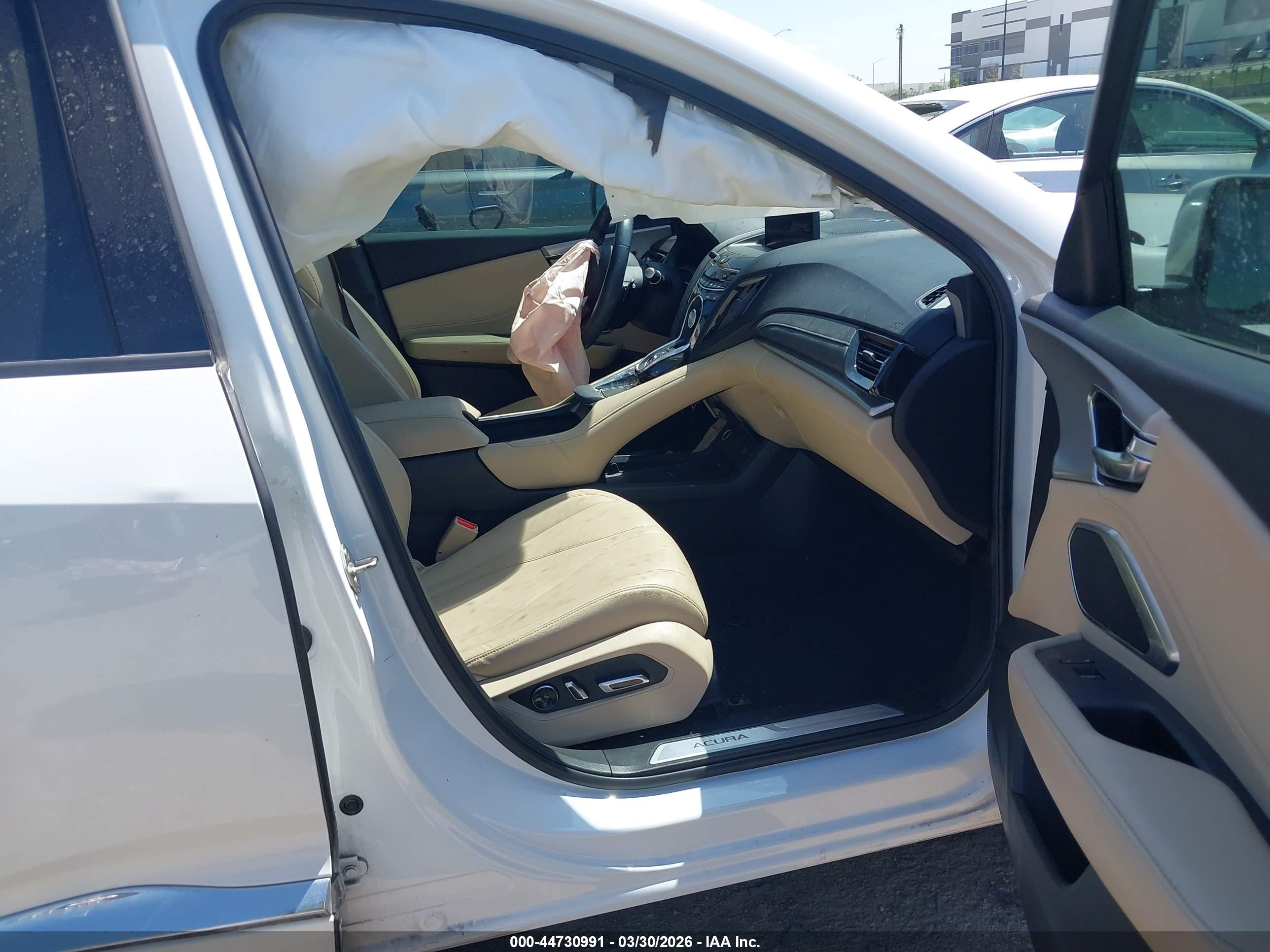 2020 Acura Rdx Standard Белый vin: 5J8TC1H37LL004138
