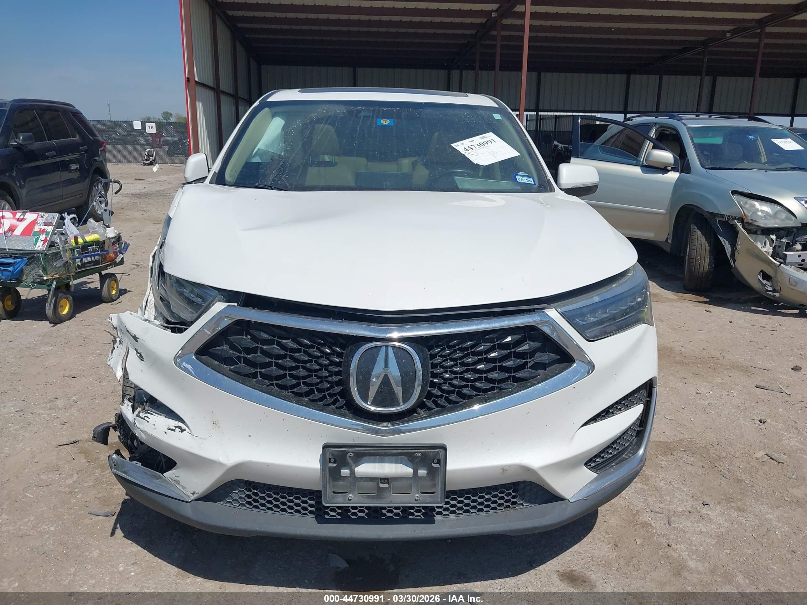 2020 Acura Rdx Standard Белый vin: 5J8TC1H37LL004138